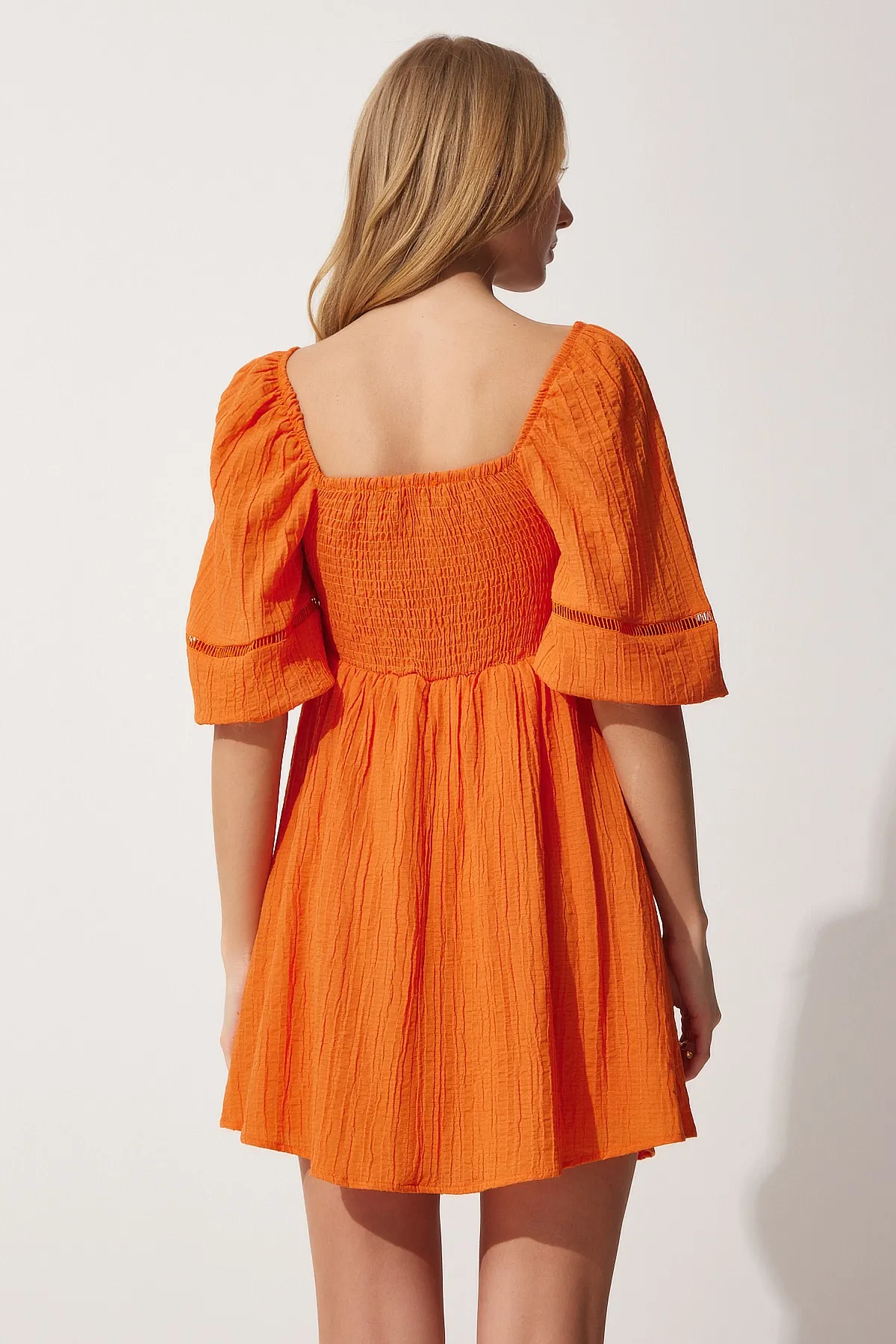 Happiness İstanbul  Damen-Sommerkleid mit herzförmigem Ausschnitt und Ballonärmeln in Orange DM00113