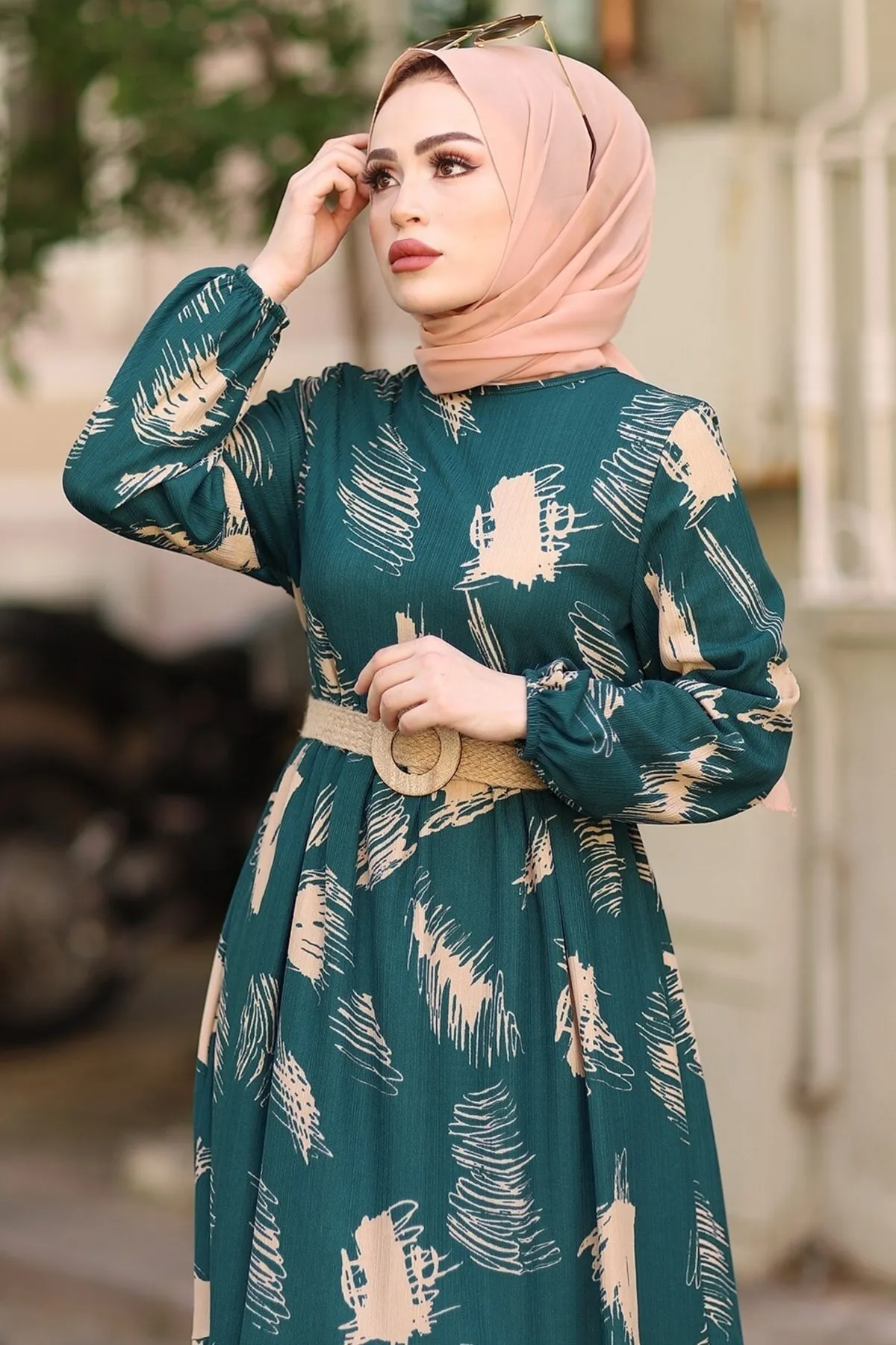 InStyle  Hijab-Kleid mit Pinselmuster und Gürtel – Petrolgrün