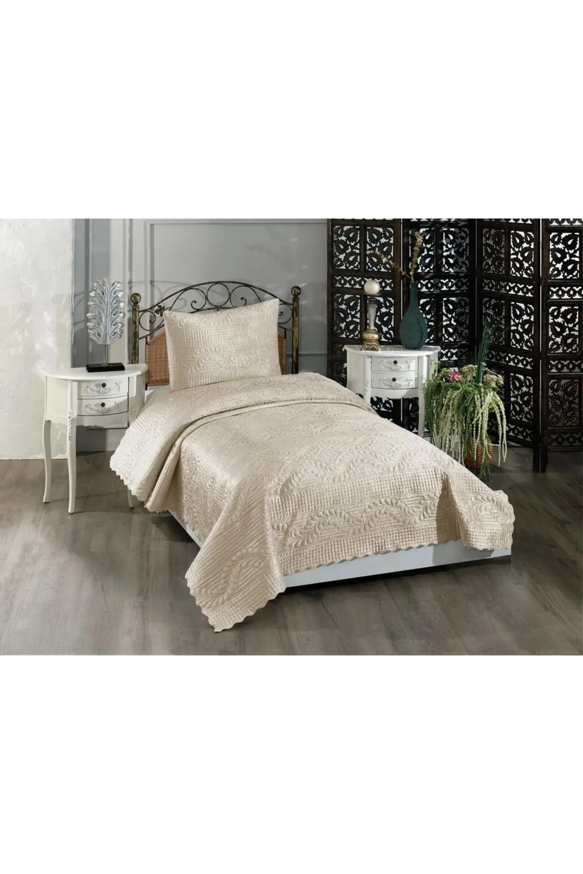 Çeyiz Diyarı  Velica Einzel-Tagesdecke aus Samt, Creme