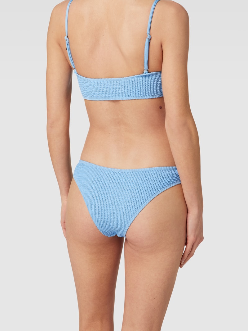 Bikini-Hose mit Strukturmuster Modell 'Audny Biddi Bikini Cheeky' in hellblau