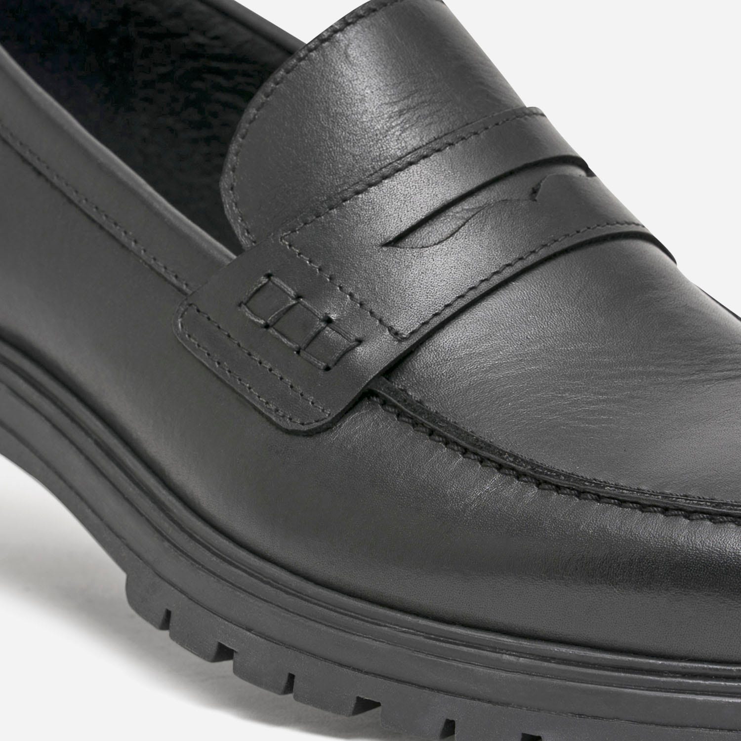 Mocassin éco-conçu noir en cuir