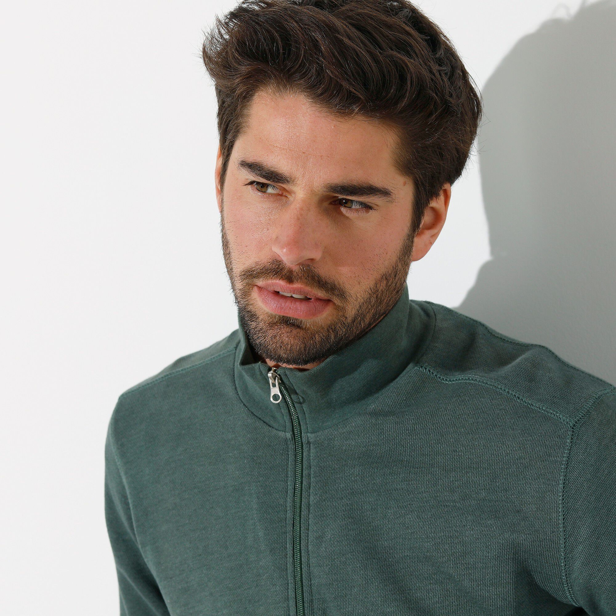 Sweat entièrement zippé uni