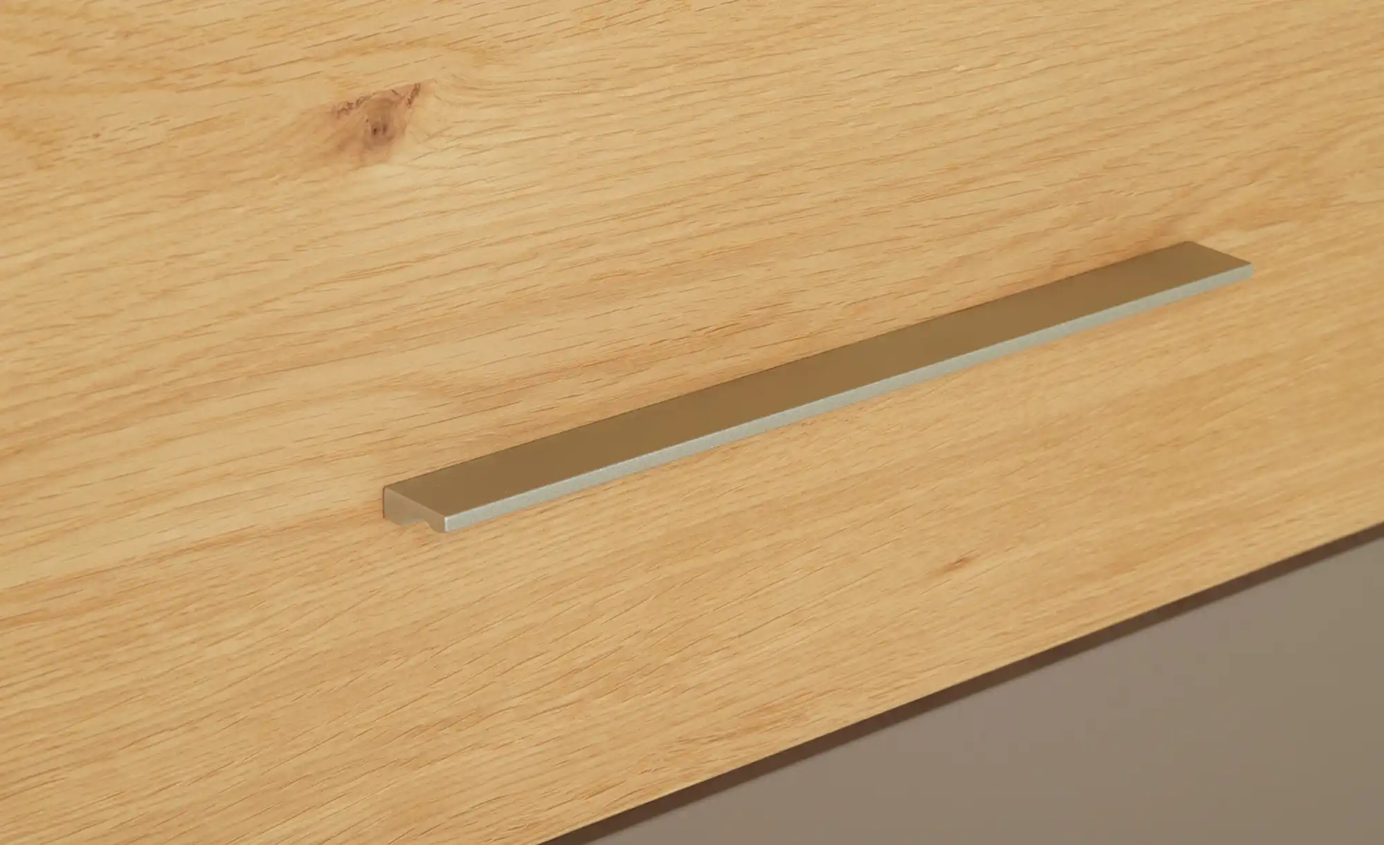 Garderobenschrank