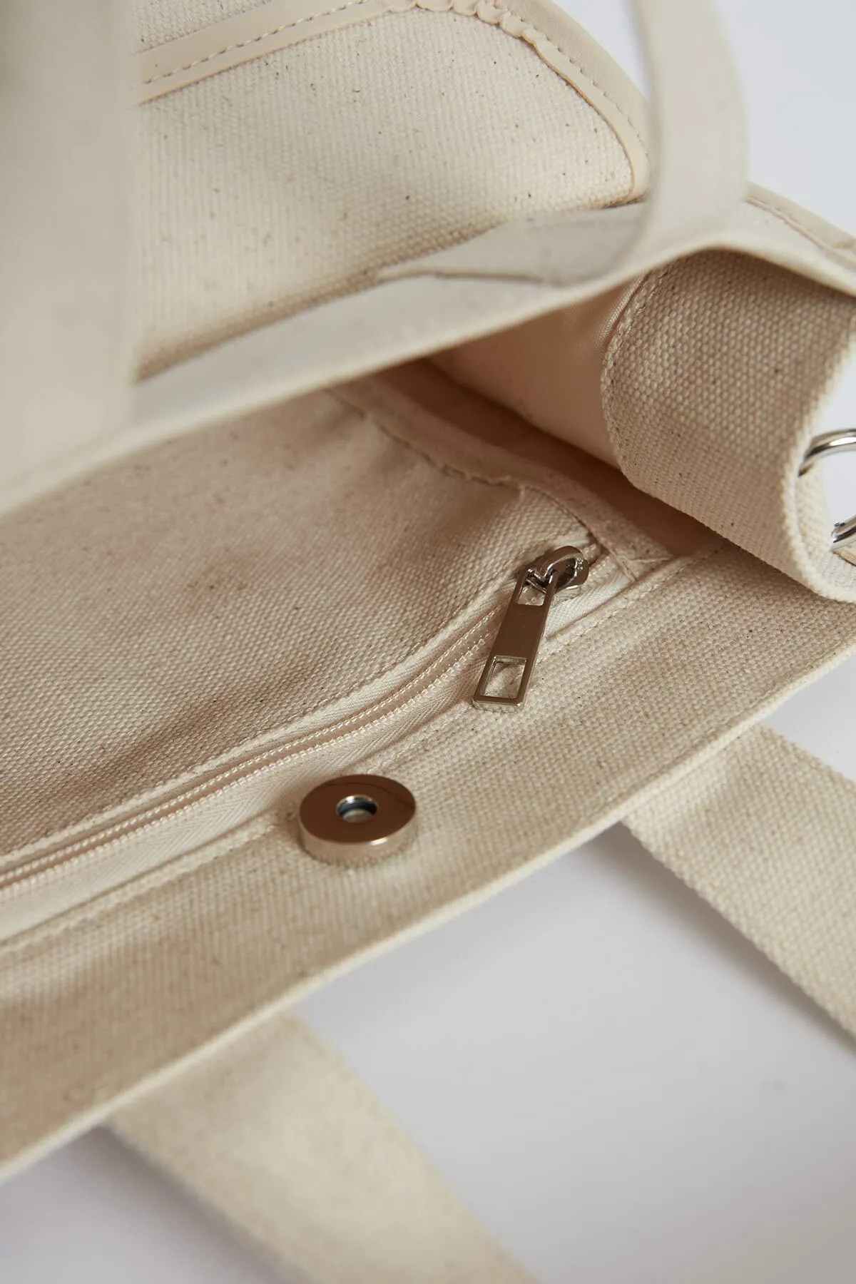 Manuka  MINITASCHE AUS CANVAS MIT TASCHENDETAIL NATUR