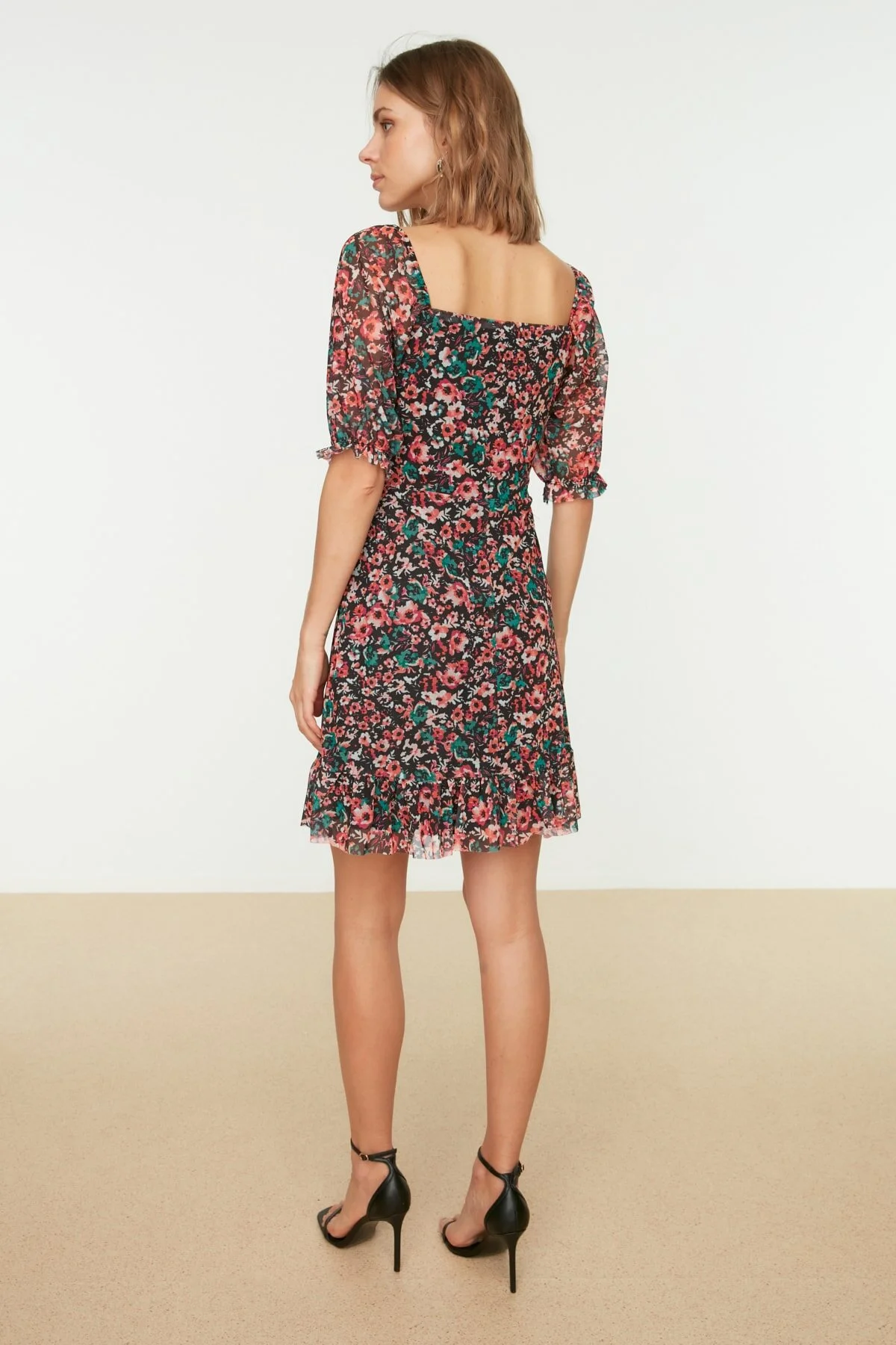 Trendyol Collection  Mehrfarbiges, rüschendetailliertes Tüll-Strickkleid