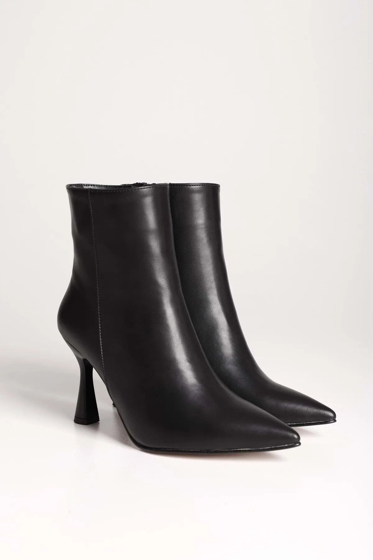 Shoeberry  Zian Black Skin Damenstiefel mit Absatz Black Skin