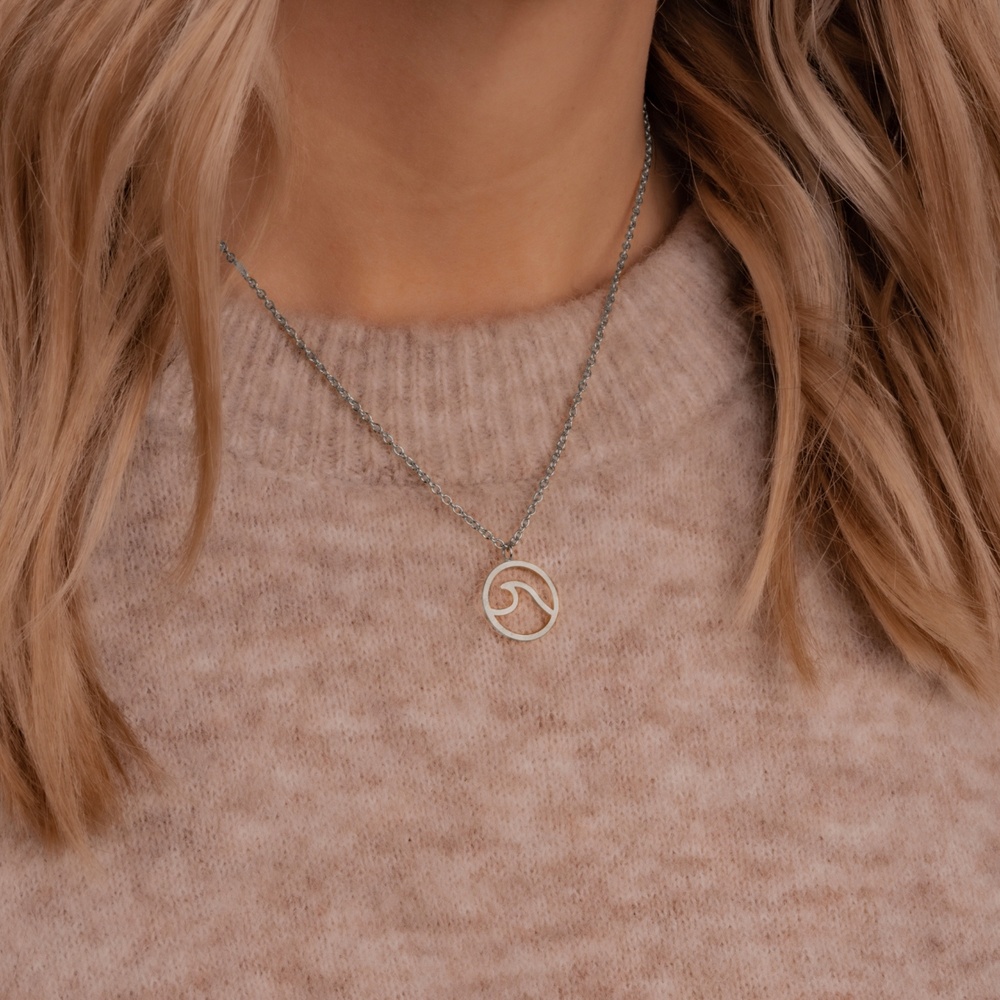 EASTSIDE Collier en acier inoxydé Vague Acier inoxydable en Argent collier