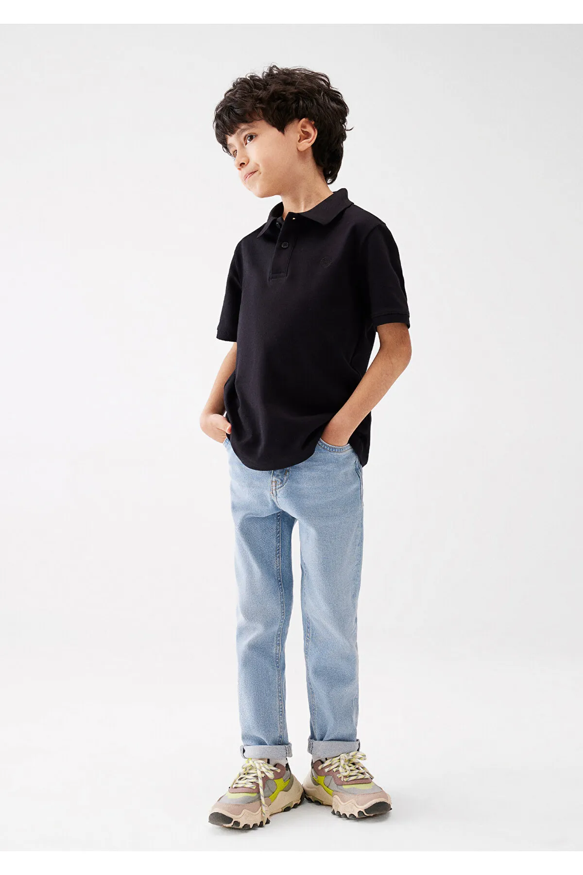 Mavi  Schwarzes Polo-T-Shirt Regular Fit / Regular Fit6610199-900