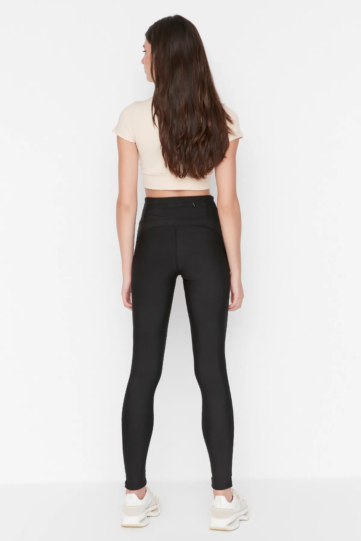 Trendyol Collection  Schwarze Sportstrumpfhose mit erhöhtem Taillenteil und Reißverschluss, detaillierte, durchgehende gestrickte Sportstrumpfhose TWOAW23TY00017