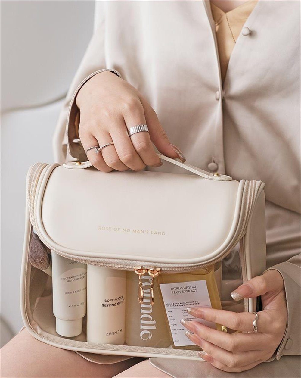 SCOBAG Kosmetiktasche Damen tragbare wasserdichte Kosmetiktasche (1-tlg., Nass- und Trockentrennung kann in der Hand gehalten werden), Tragbare Kosmetiktasche für Reisen und Geschäftsreisen