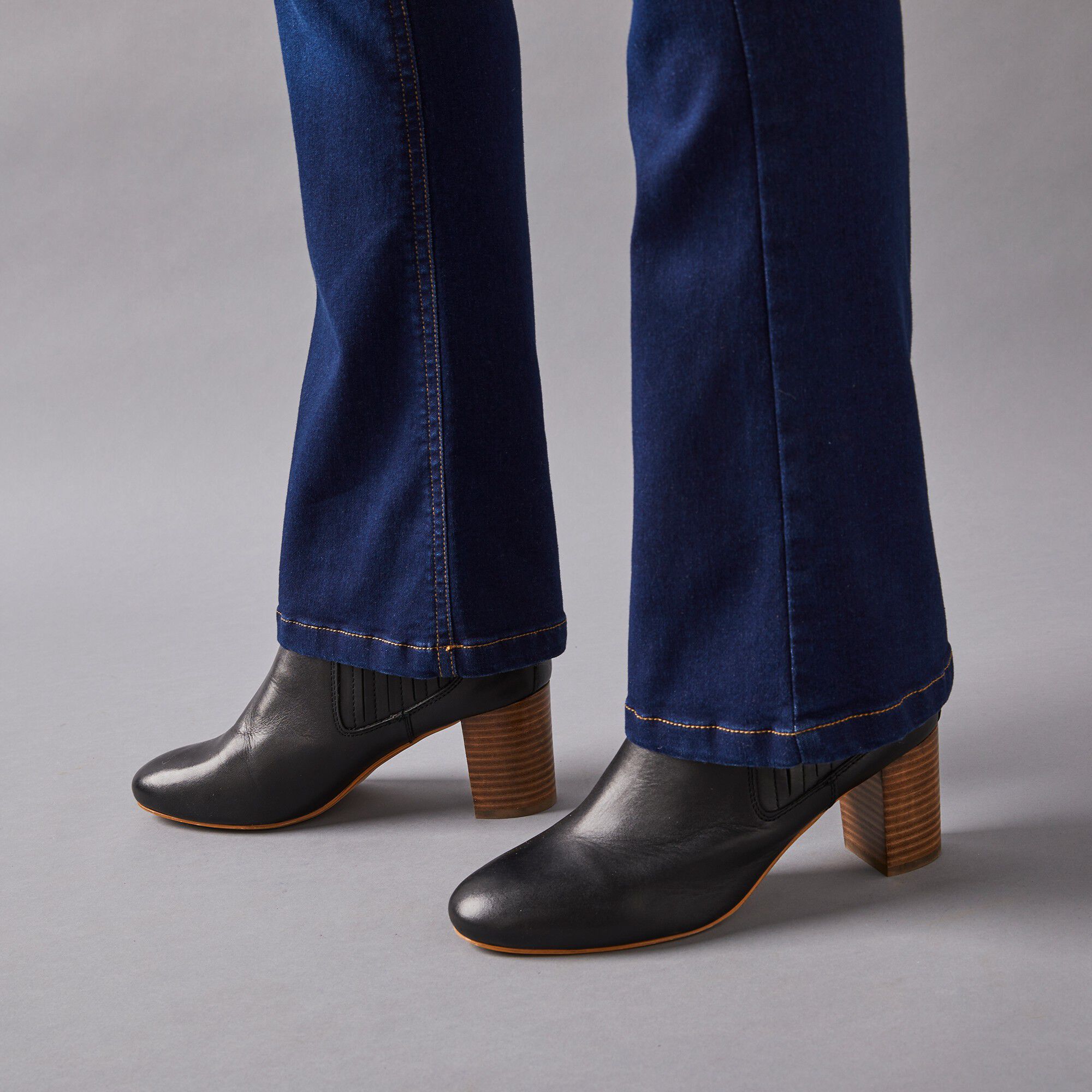 Jean bootcut ultra confort, maille effet denim, petite stature