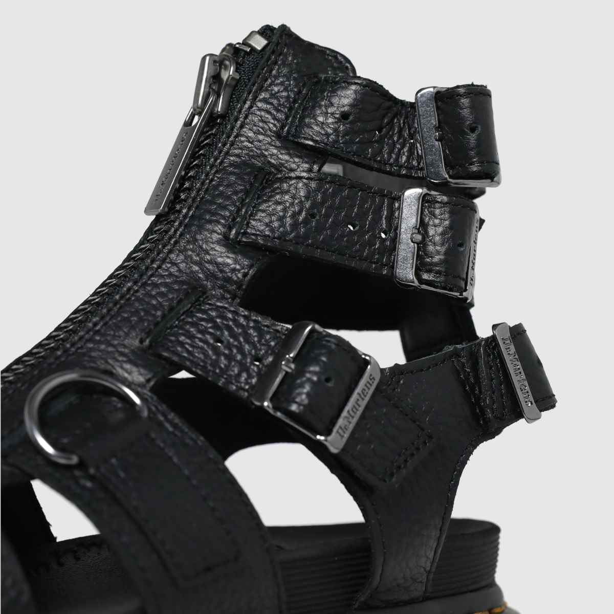 Dr. Martens Olson szandálok fekete színben