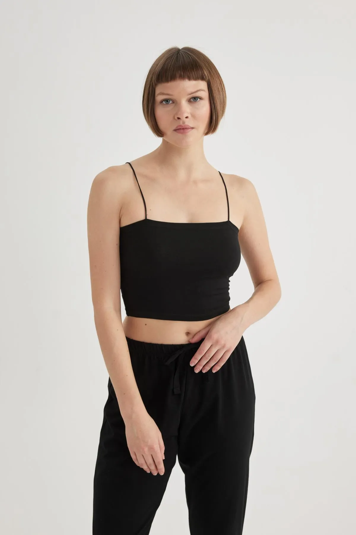 DeFacto  Schwarzes Crop Athlete mit Seilriemen - Baumwolle Y2249az24sp