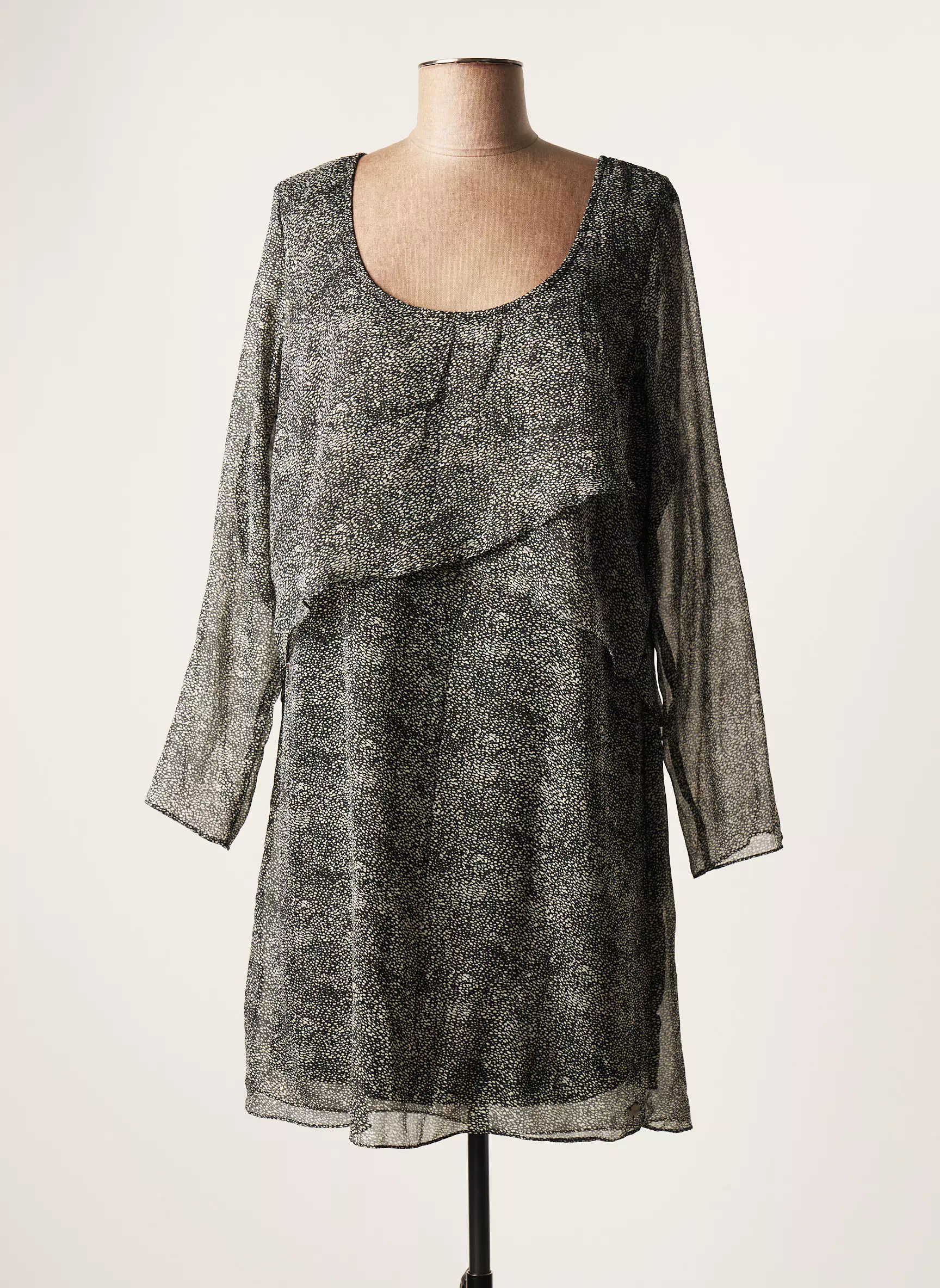 Ddp Robes Courtes Femme couleur noir