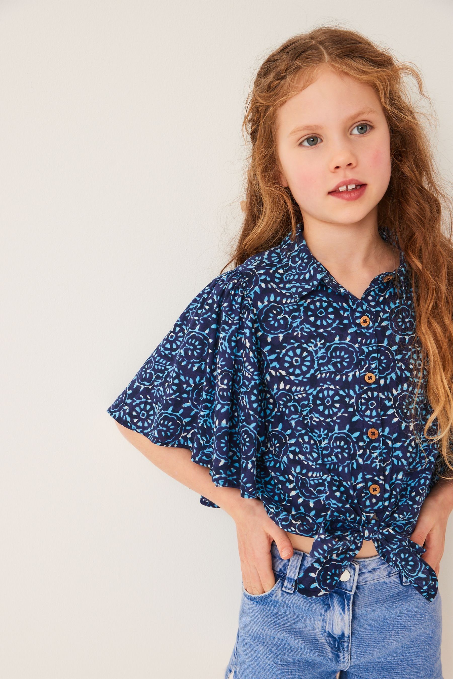 Next Kurzarmbluse Bluse mit Flügelärmeln und Bindeschleife (1-tlg)