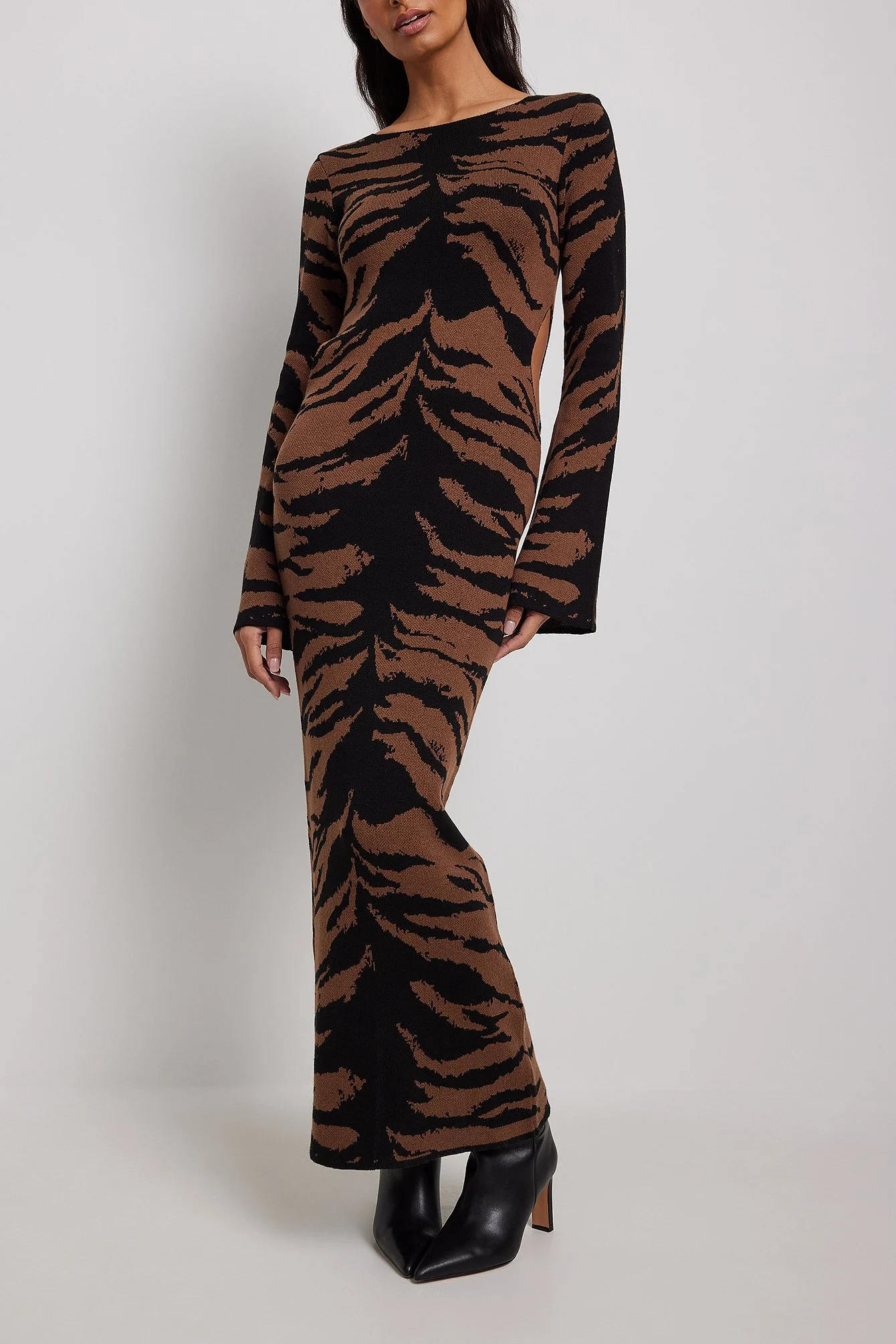Gestricktes Maxikleid mit Kimono-Ärmeln