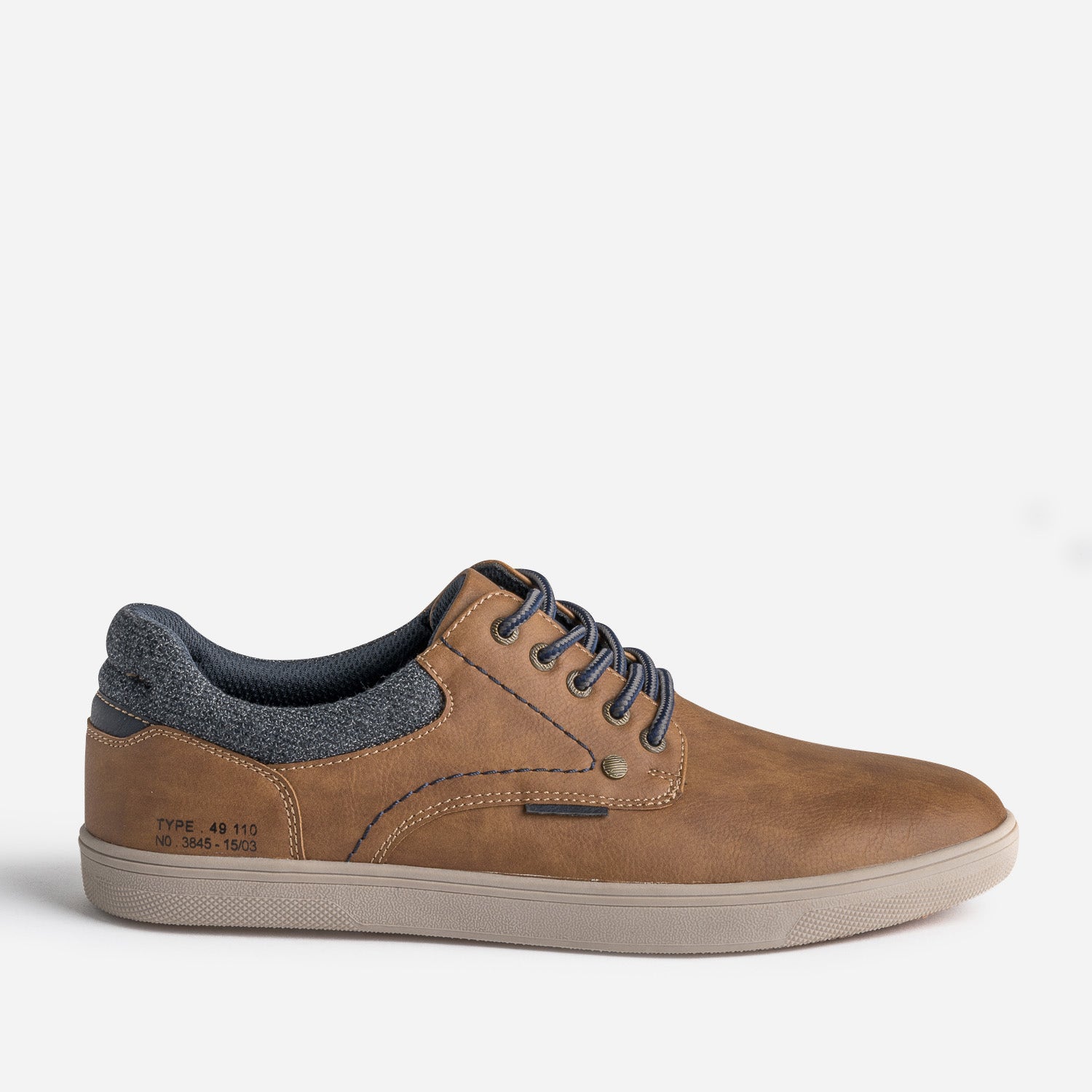 Tennis cognac détail textile chiné