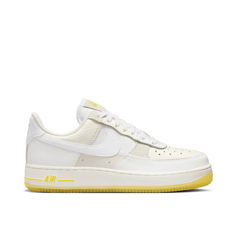 NIKE Wmns Air Force 1 '07 Low summit white/white-optic yellow-sail