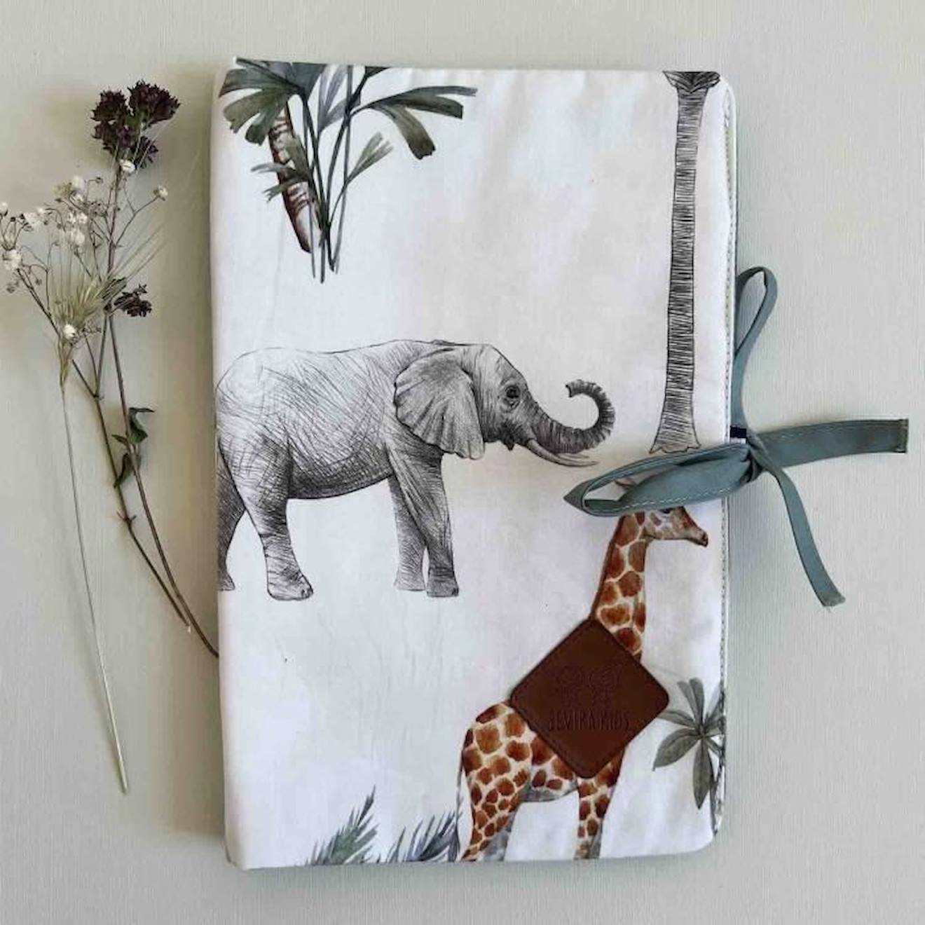 Protége carnet de santé bébé en coton