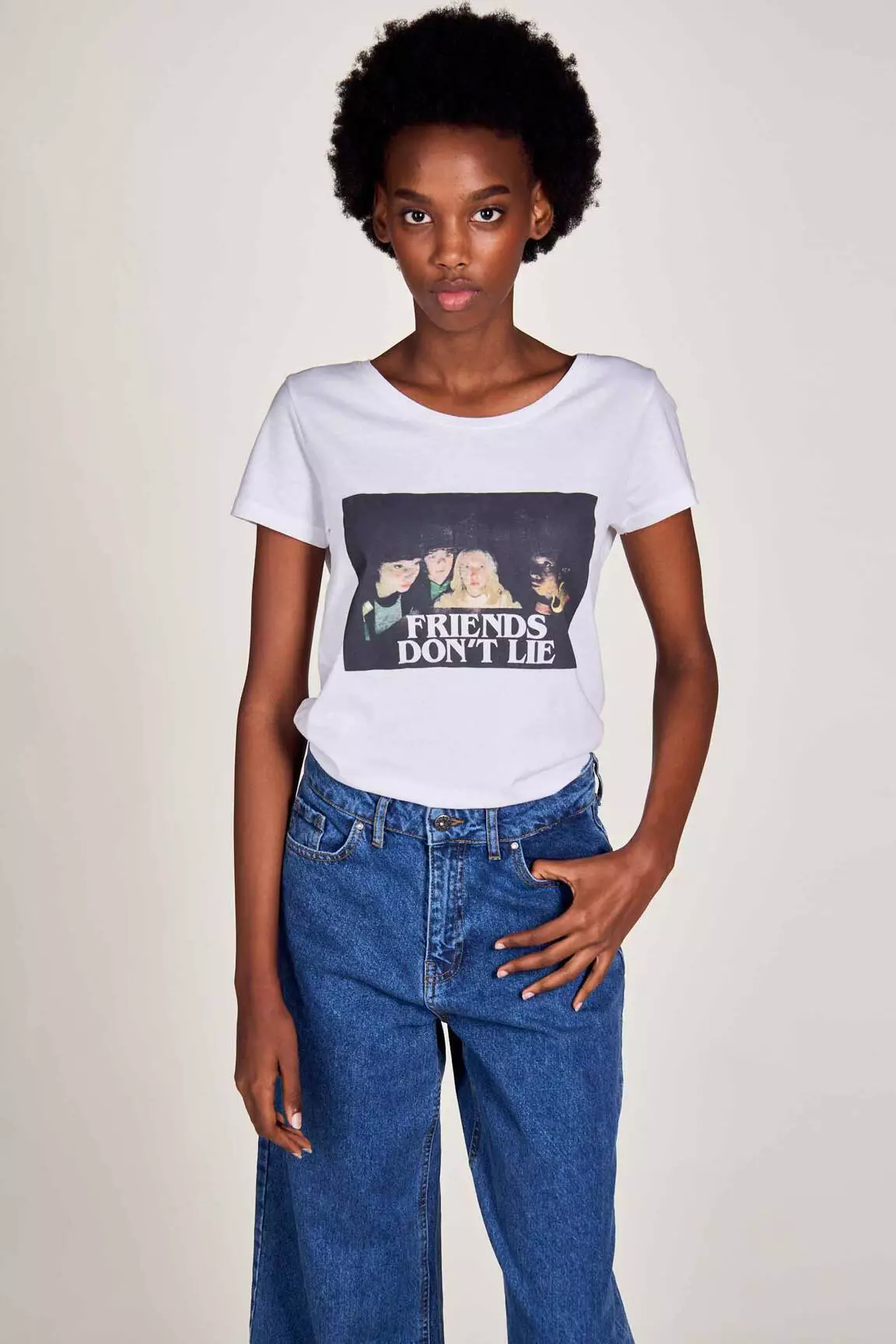 Stranger Things Tshirts Femme couleur blanc