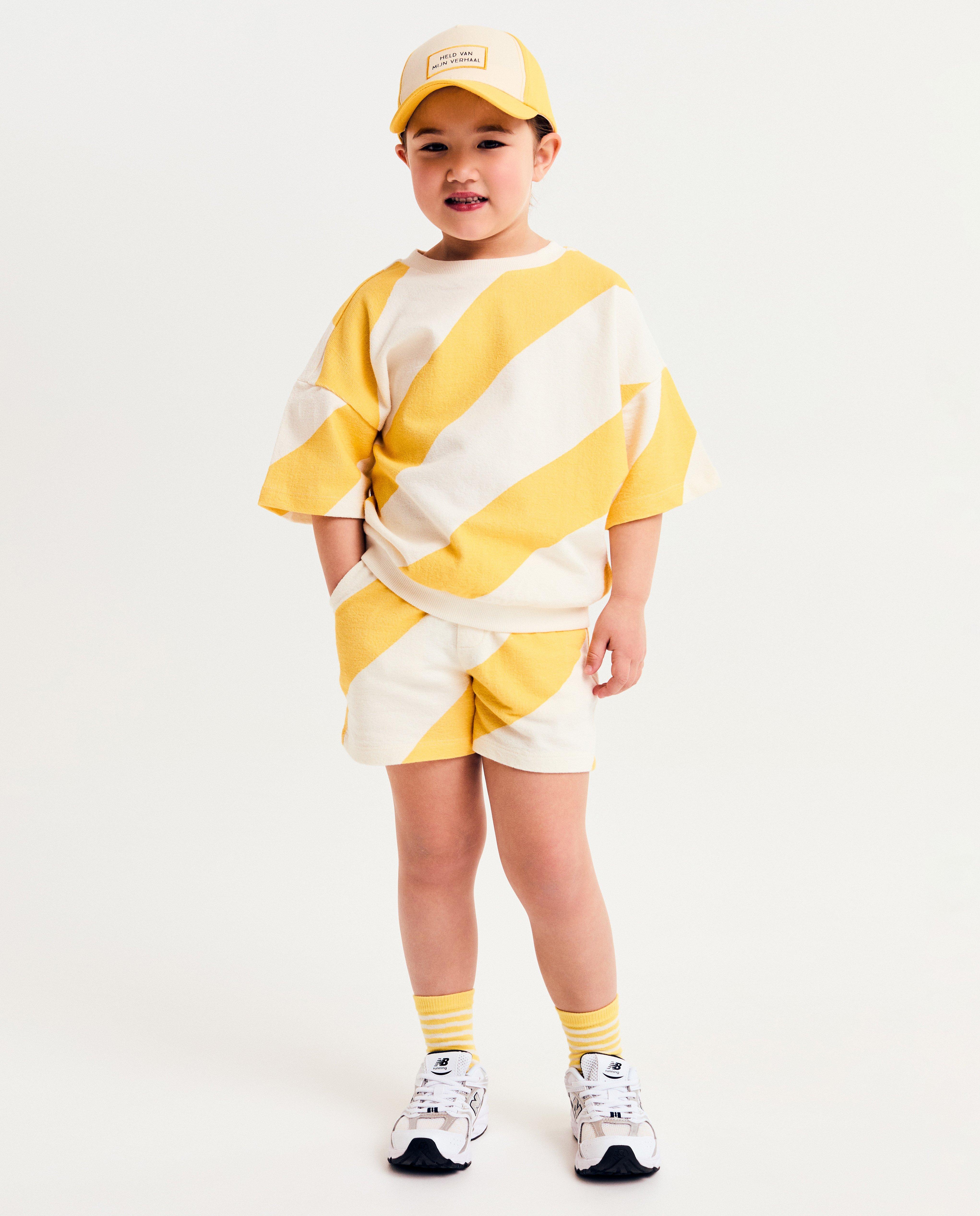 Pantaloni scurți cu dungi Elisabeth Lucie Baeten, unisex galbeni
