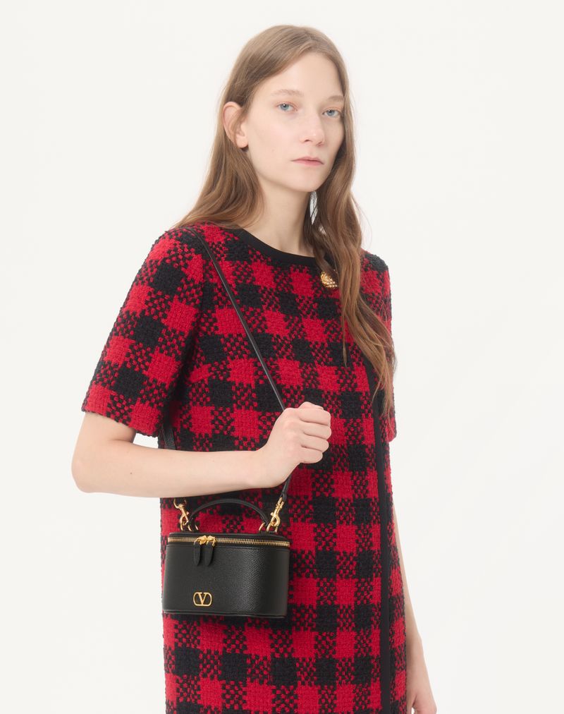 Mini Vanity Bag VLogo Signature em couro de bezerro granulado