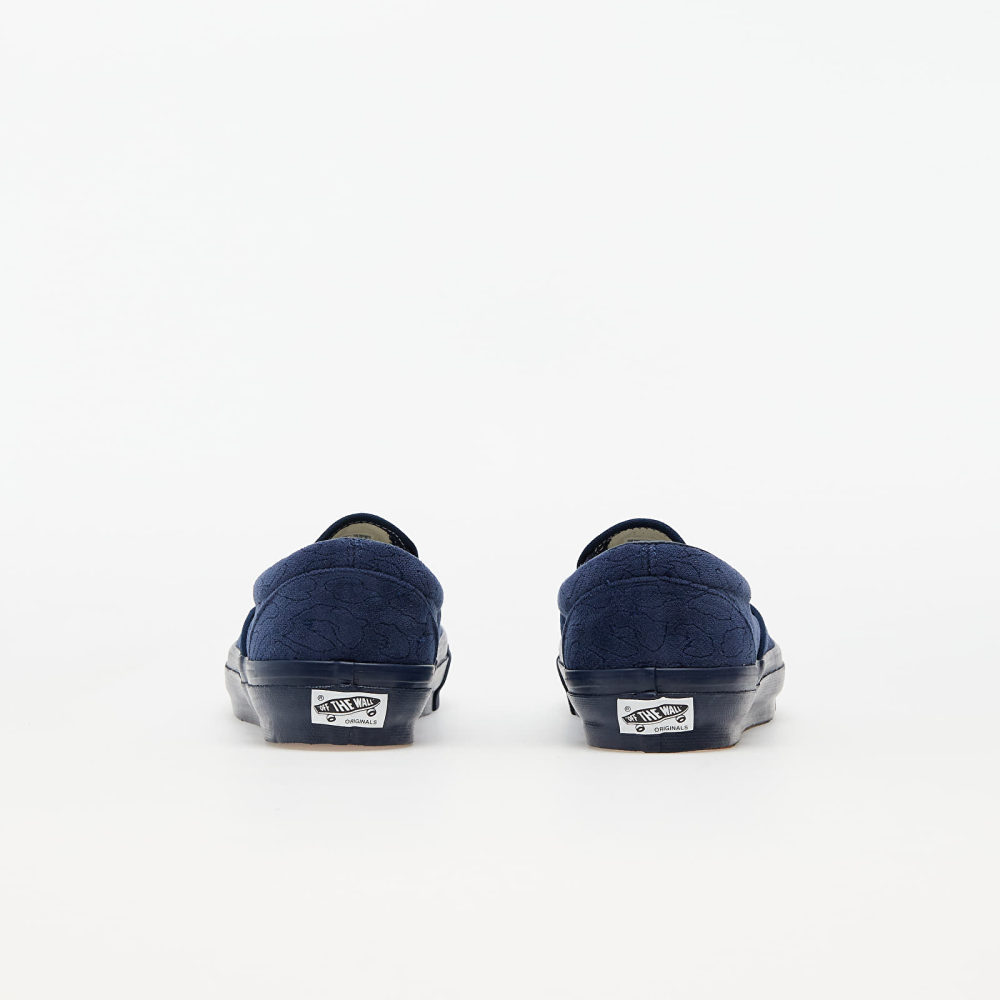 Vans OG Classic Slip On Velvet Embroidery Lx VN0A45JK9RG1 / blau