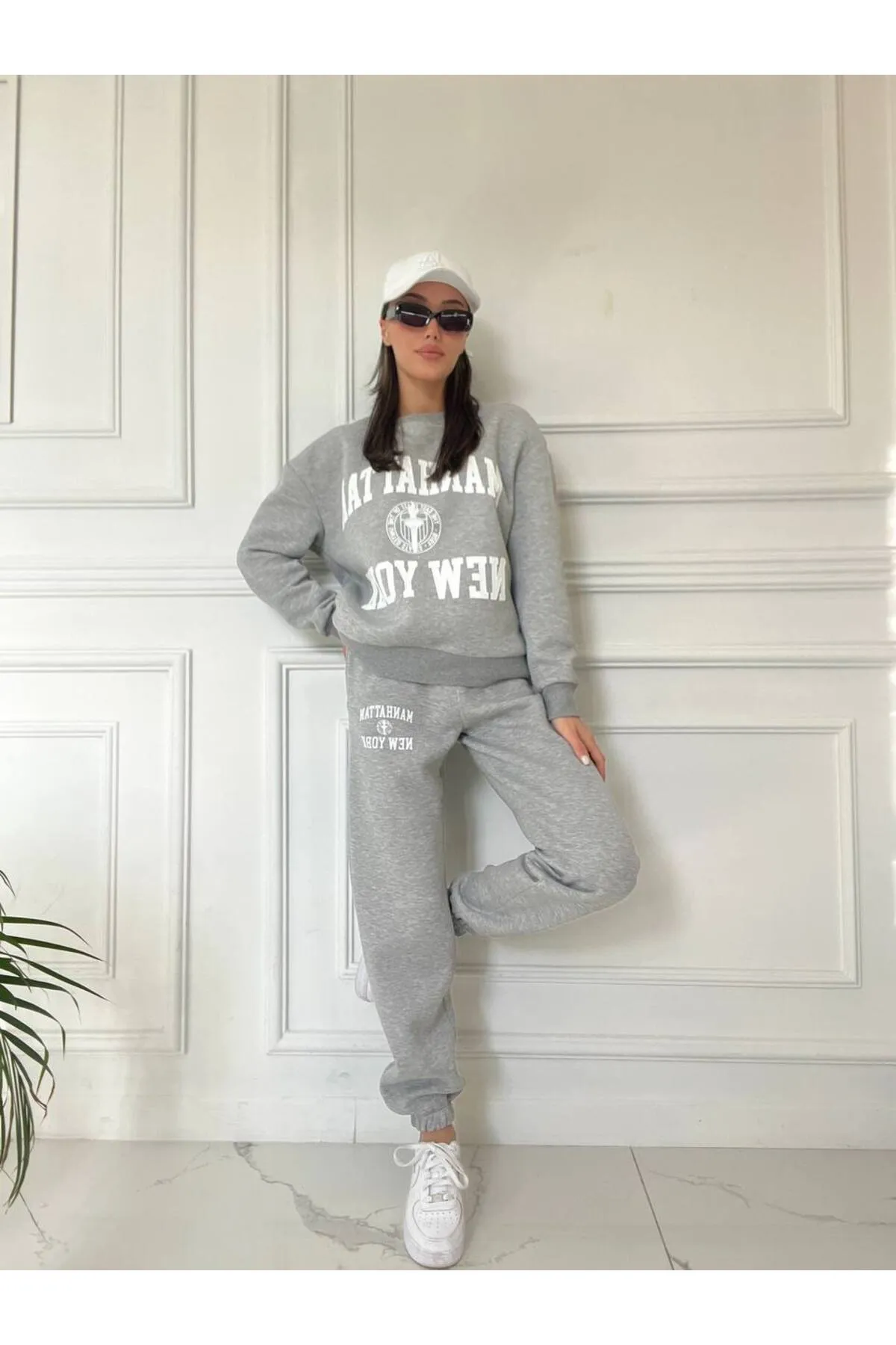 Laluvia  Graues „Manhattan New York“-Trainingsanzug-Set mit erhöhtem Print