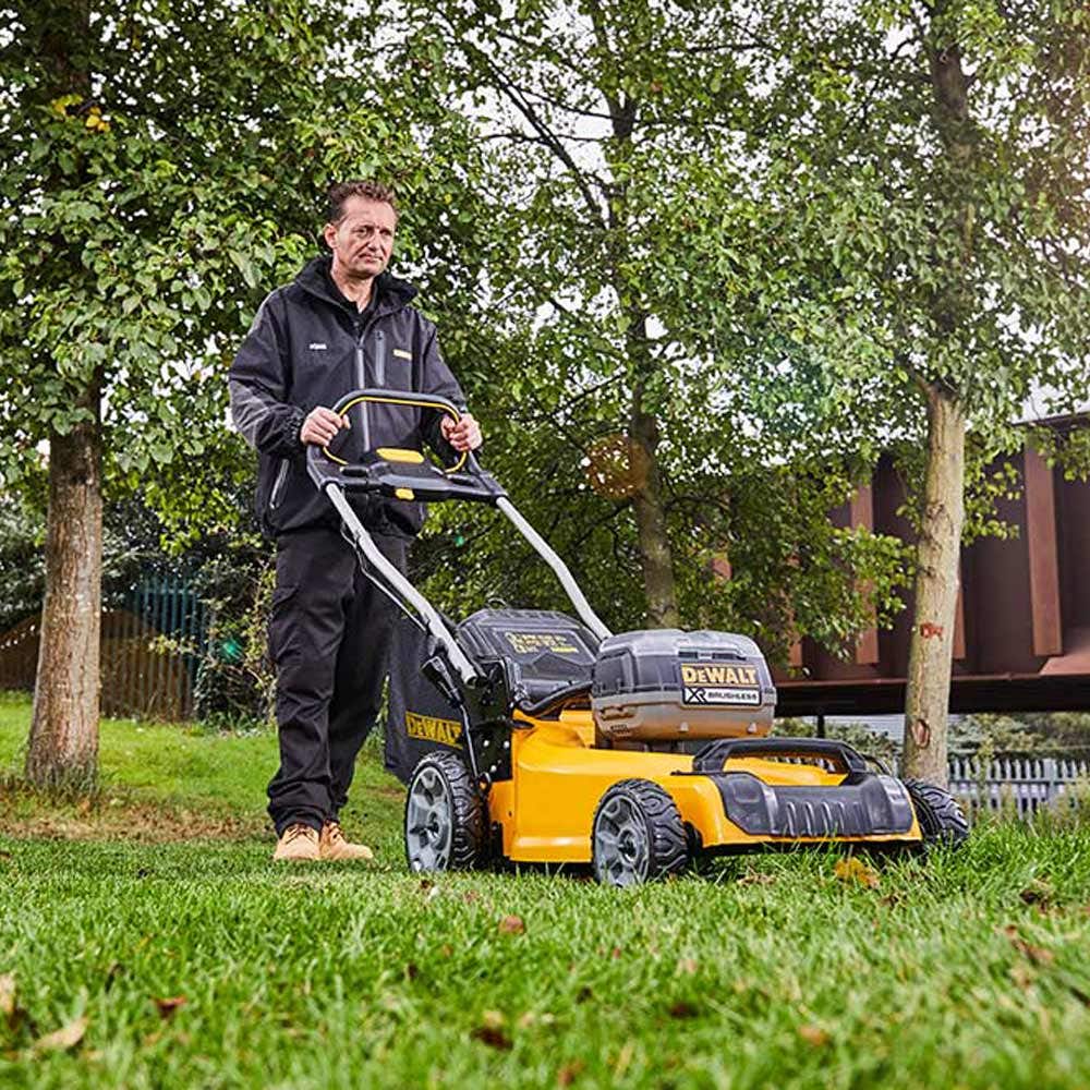 DEWALT 36V (18X2) XR Brushless 510mm Lawn Mower Skin DCMW564N-XE