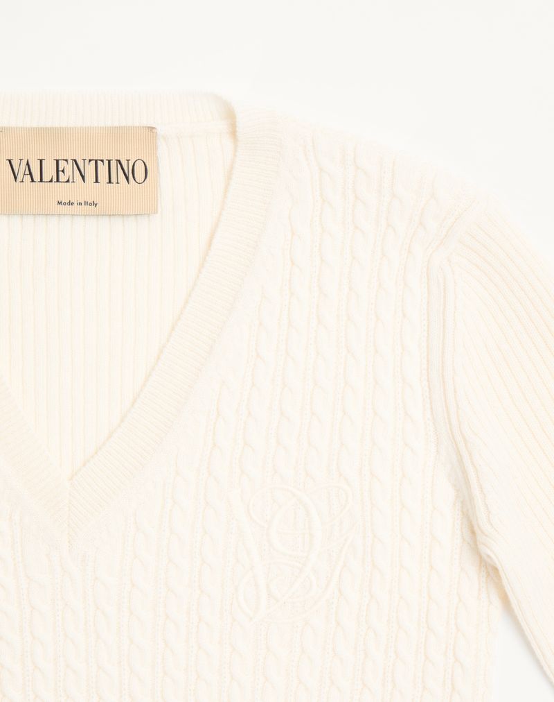 Suéter de cashmere bordado
