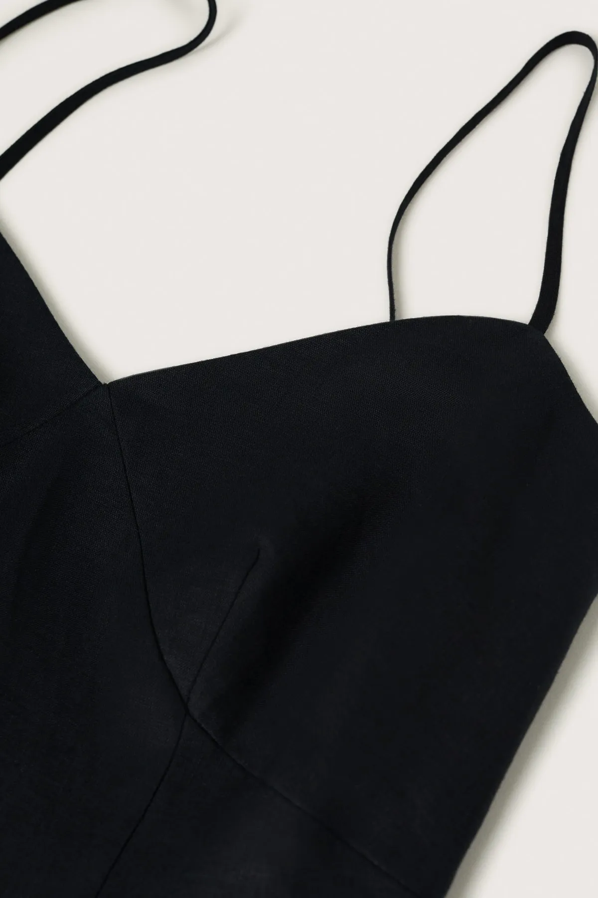 MANGO  Schwarzes Damenkleid 27007107