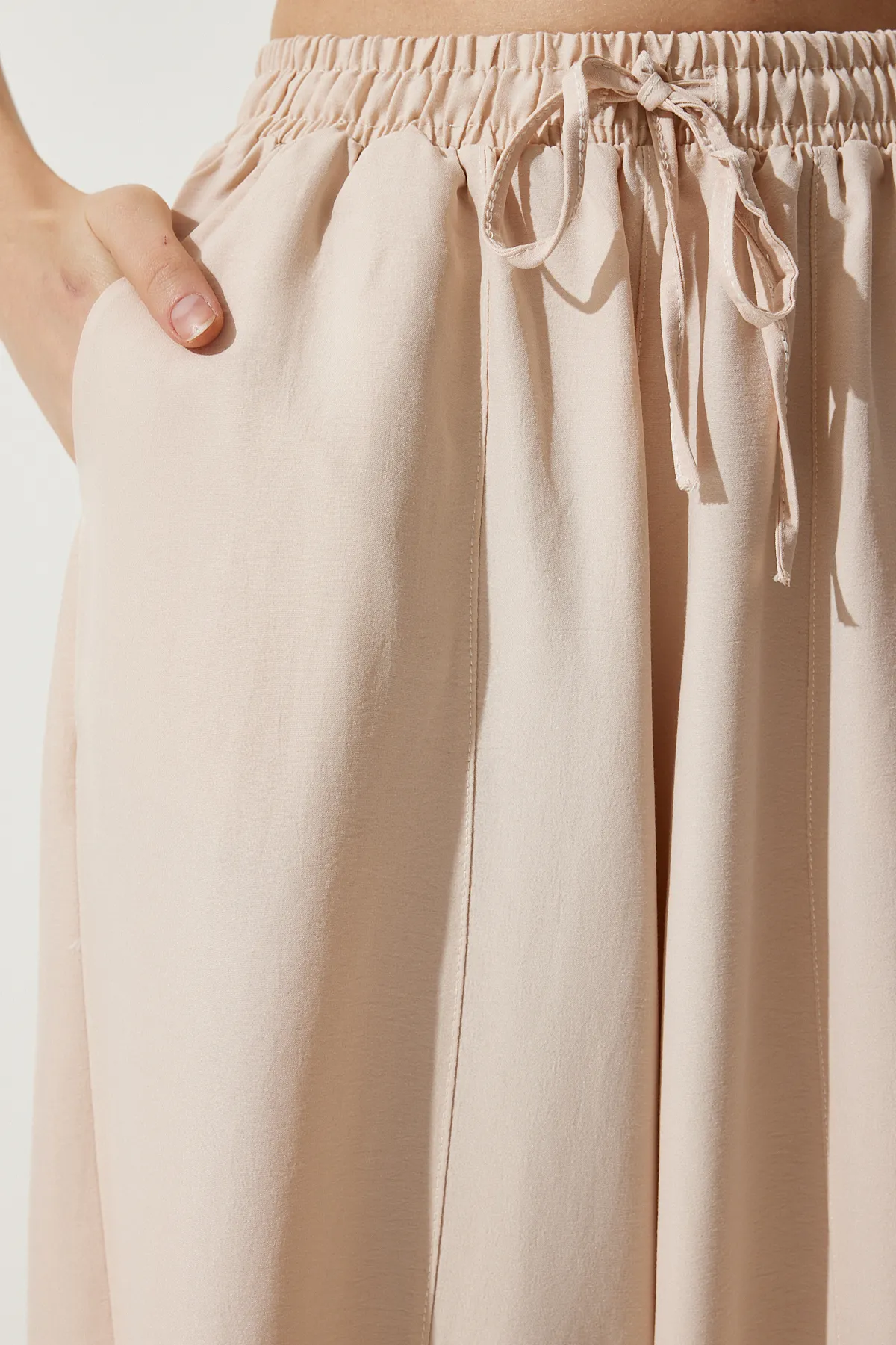 Happiness İstanbul  Cremefarbene Shalwar-Hose aus Leinenviskose mit Taschen für Damen CV00001