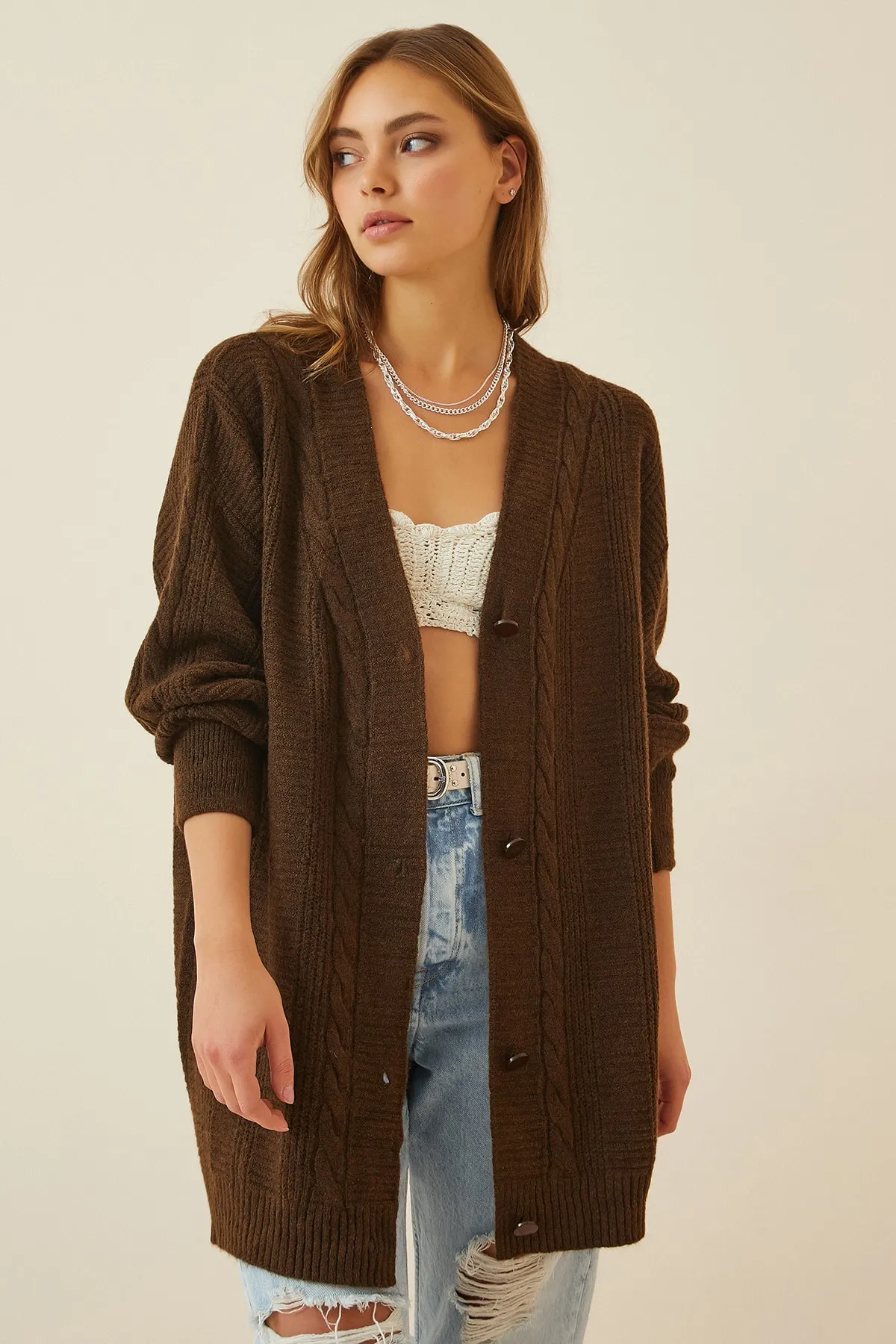Happiness İstanbul  Braune Oversize-Strickjacke mit Ballonärmeln für Damen DD01033