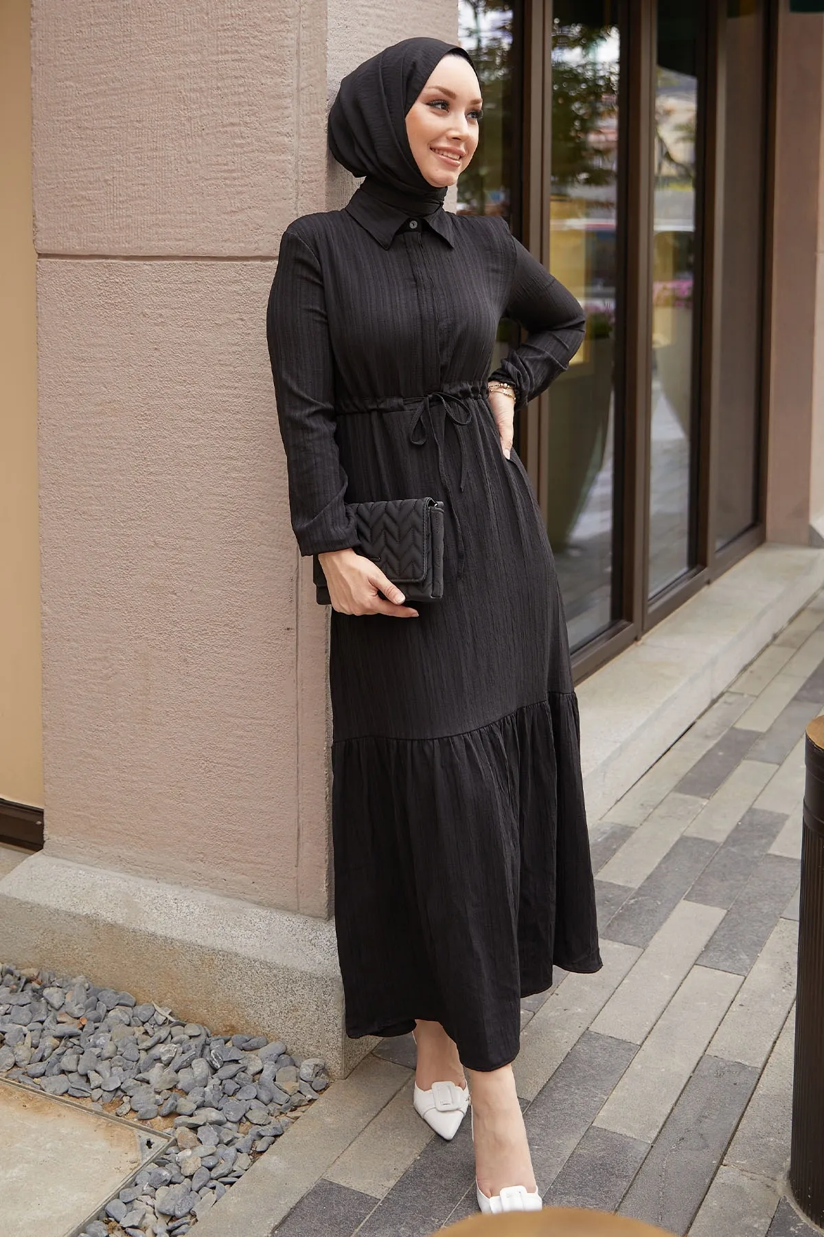 InStyle  Aliza Tunnelkleid mit Gürtel – Schwarz