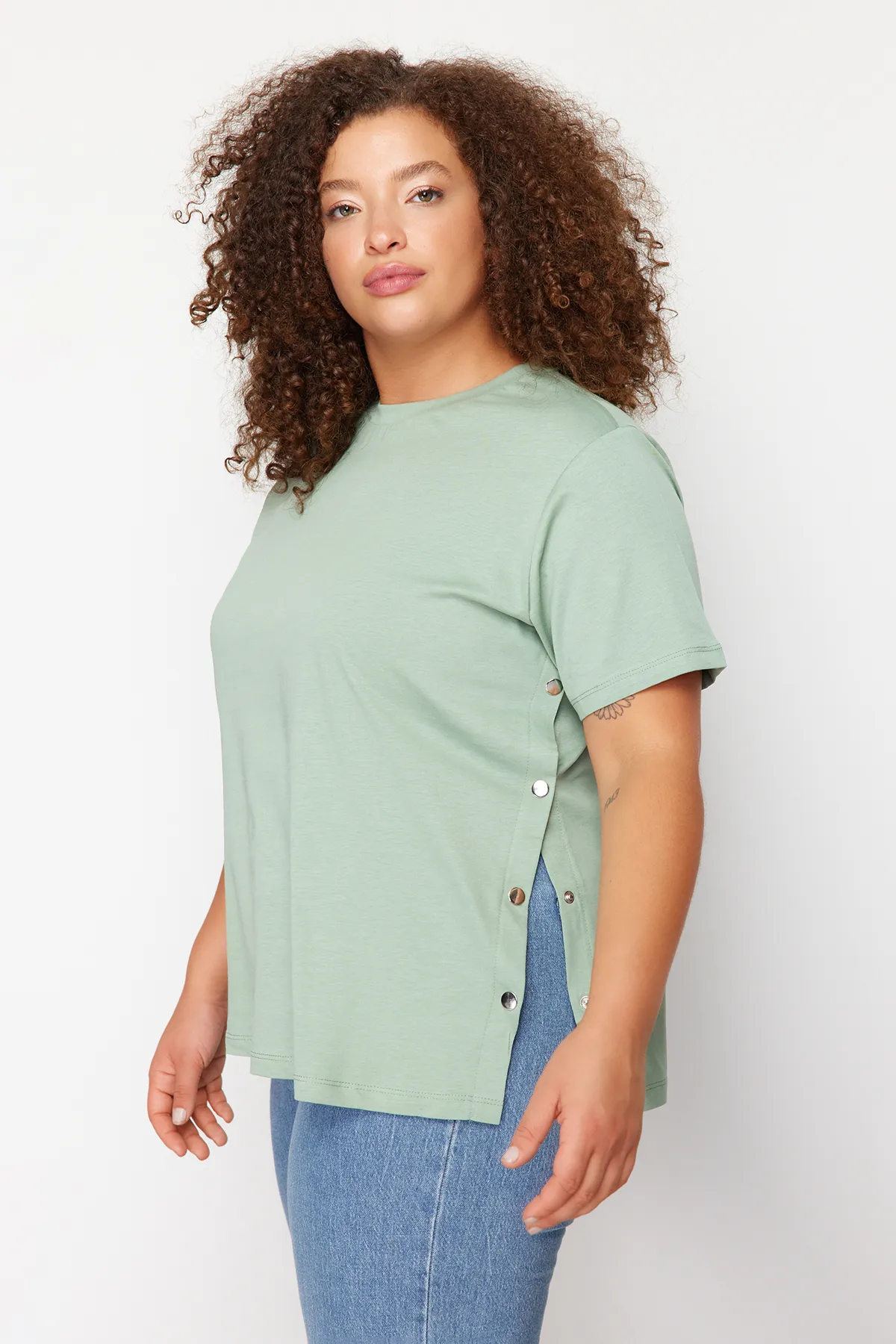 Trendyol Curve  Große Größen in T-Shirt - Grün - Boyfriend