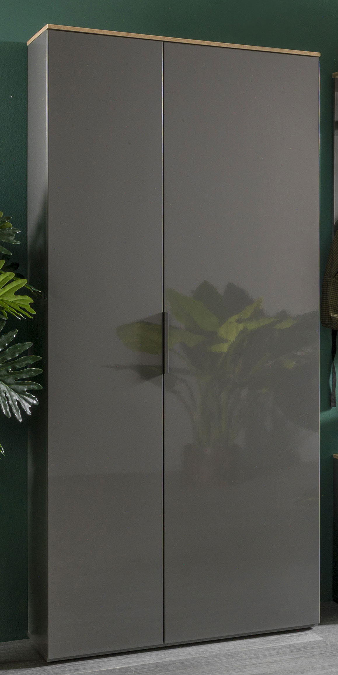 Garderobenschrank