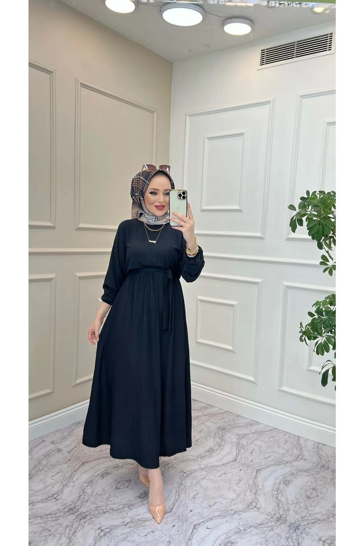 VOLT CLOTHİNG  Elastisches Damenkleid mit Fledermausärmeln und Taille
