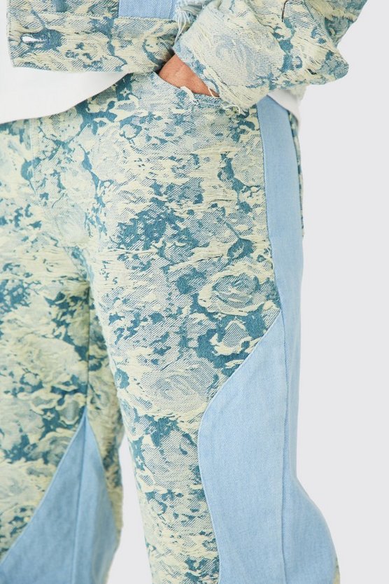 Lockere gespleißte Jeans mit Rissen