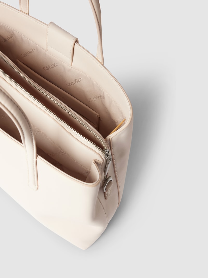 Tote Bag mit abnehmbaren Schulterriemen in offwhite