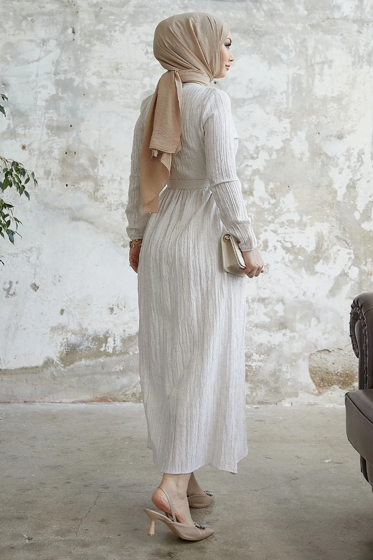 InStyle  Lemina-Kleid mit Gürtel – Beige