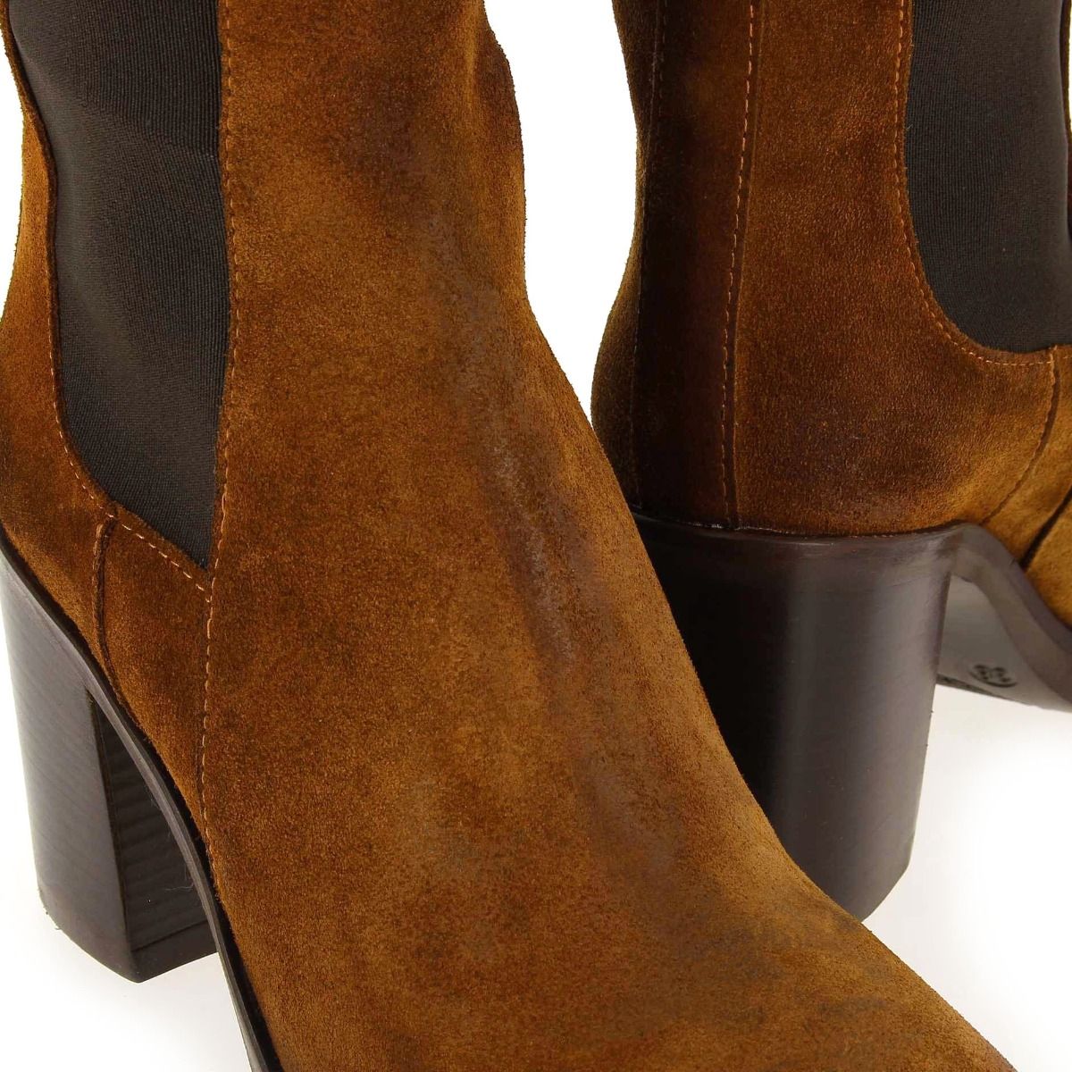 Emanuele Crasto   7700 - Cognac