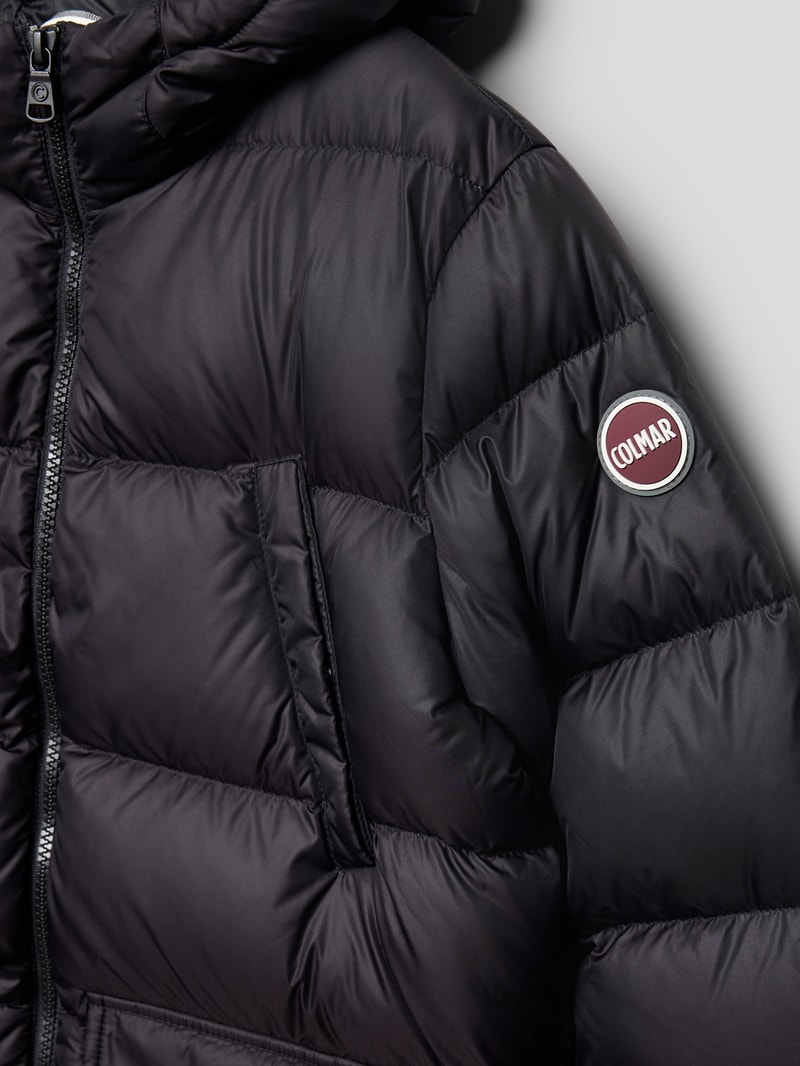 Daunenjacke mit Label-Details in schwarz