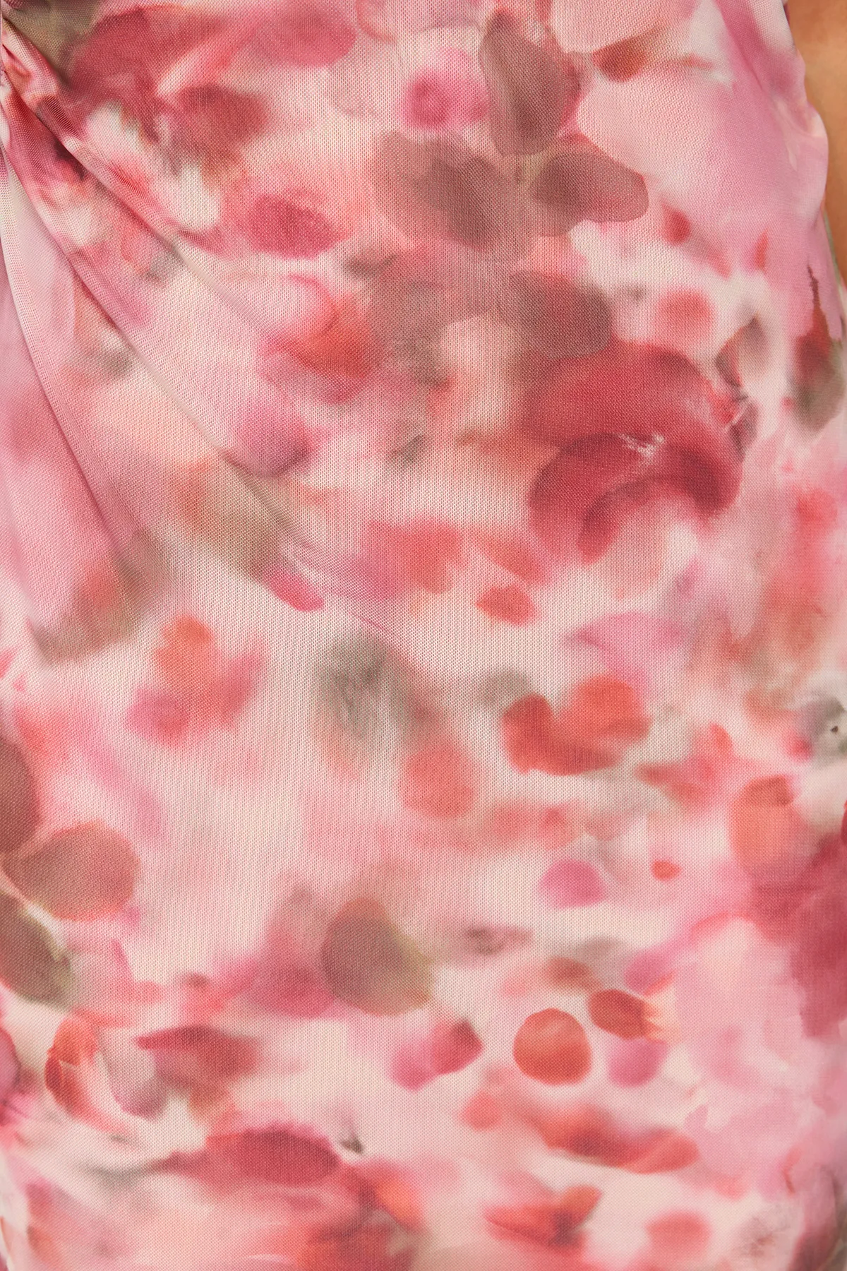 Trendyol Collection  Rosa, figurbetontes Maxi-Bleistiftkleid aus flexiblem Strick mit detailliertem abstraktem Muster TWOSS24EL00081