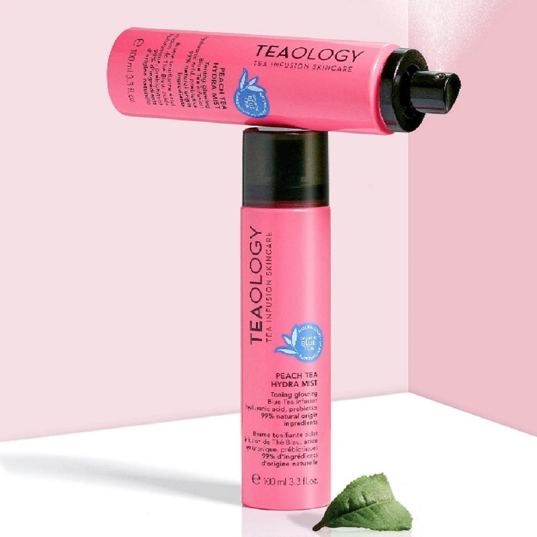 Hydratačný, tonizujúci a rozjasňujúci sprej na tvár Teaology Peach Tea