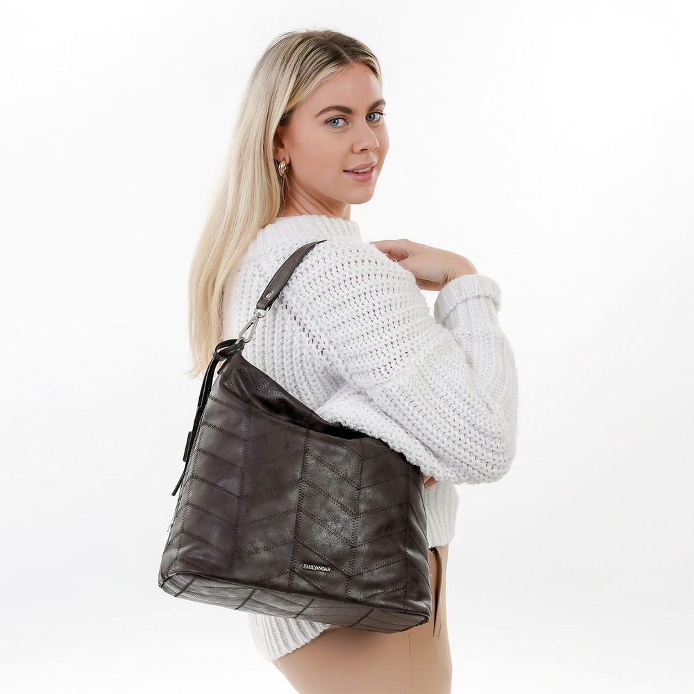 Emily & Noah Poche Nikolina Sac