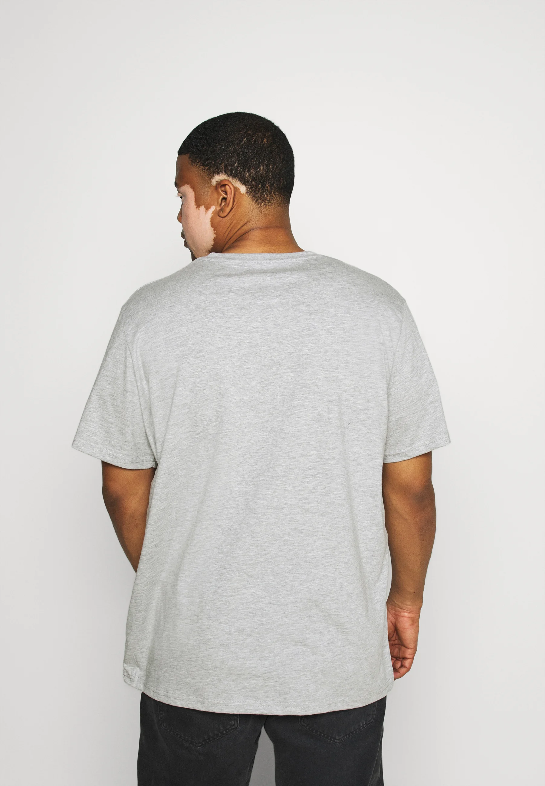 Pier One 5 PACK - Camiseta básica