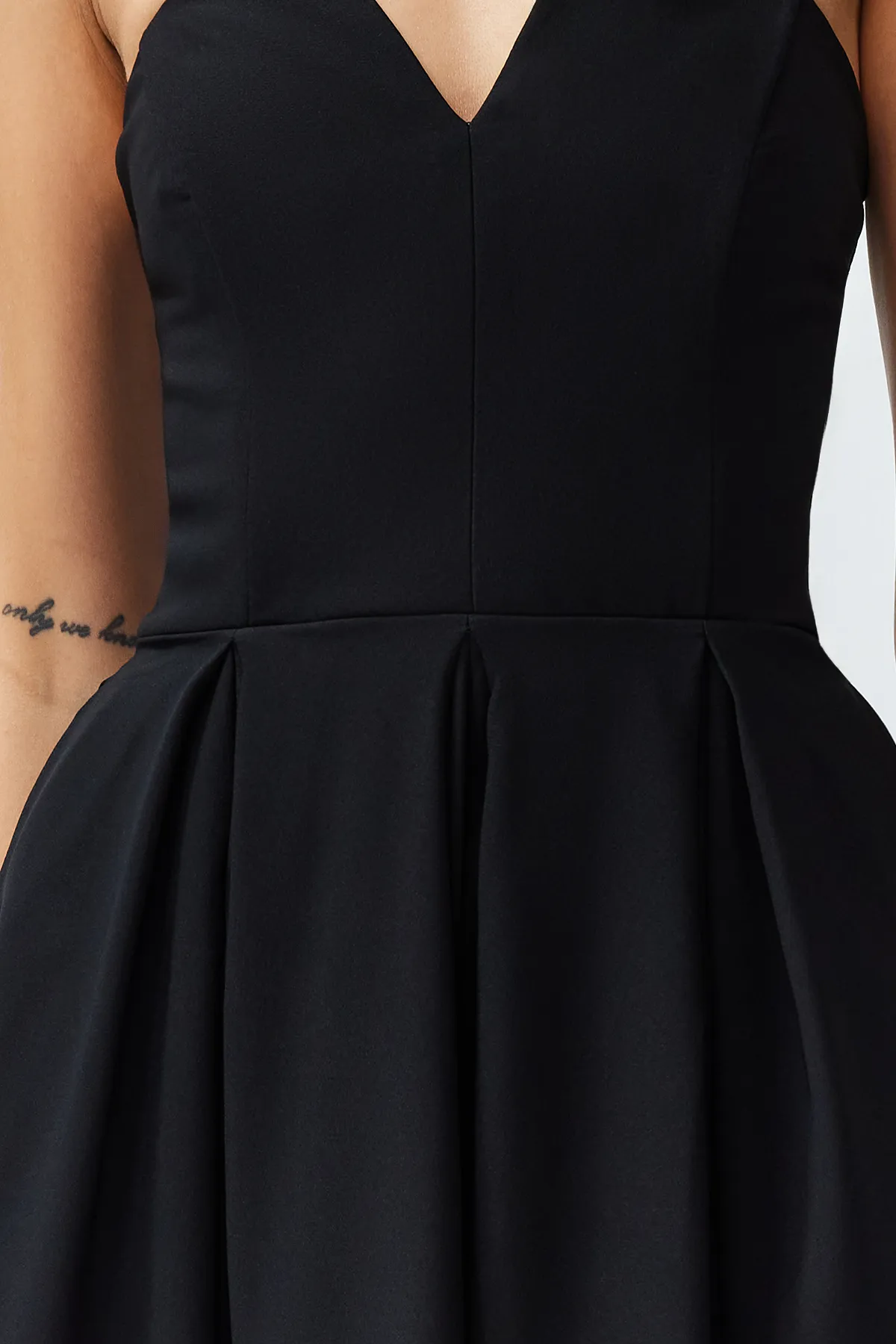 Trendyol Collection  Schwarzes gewebtes langes Abendkleid TPRSS24AE00118
