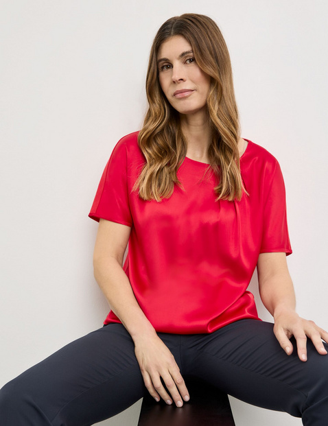 Fließendes Blusenshirt mit Material-Patch