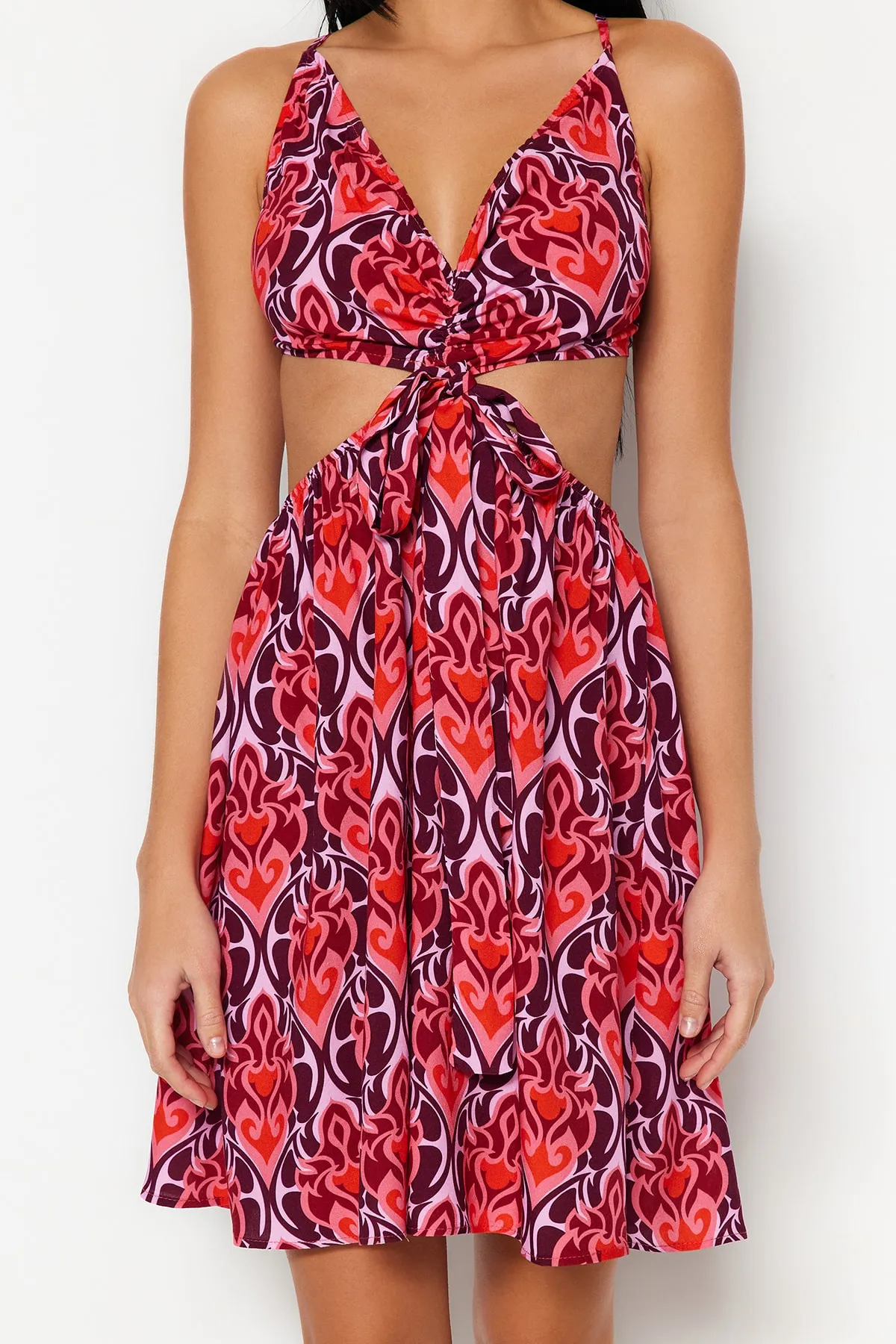 Trendyol Collection  Geblümtes, gewebtes Mini-Strandkleid mit Cut-out/Fensterausschnitt TBESS23EL00204