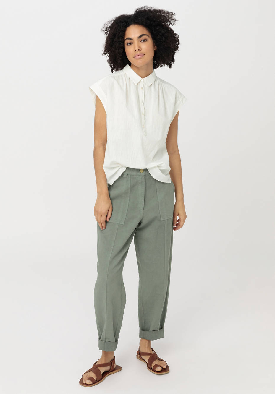 Ärmellose Bluse aus Bio-Baumwolle mit Leinen